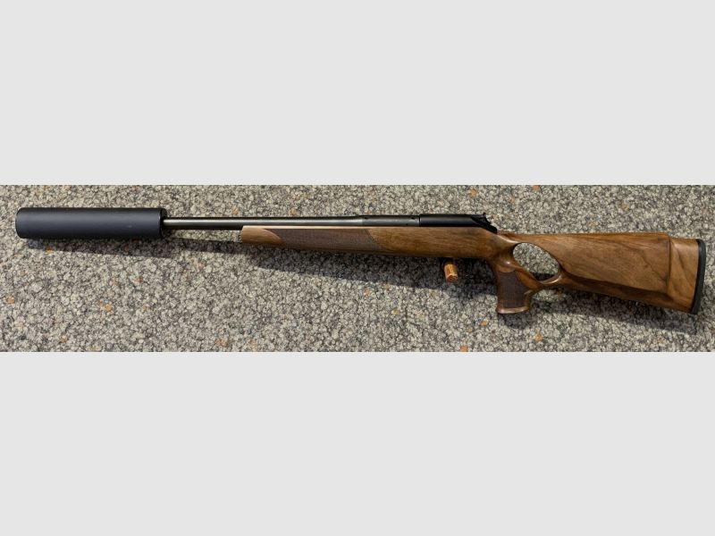 Blaser R93 9,3x62 mit Holz-Lochschaft, 50cm Lauf und Jaki Semi Classic Schalldämpfer