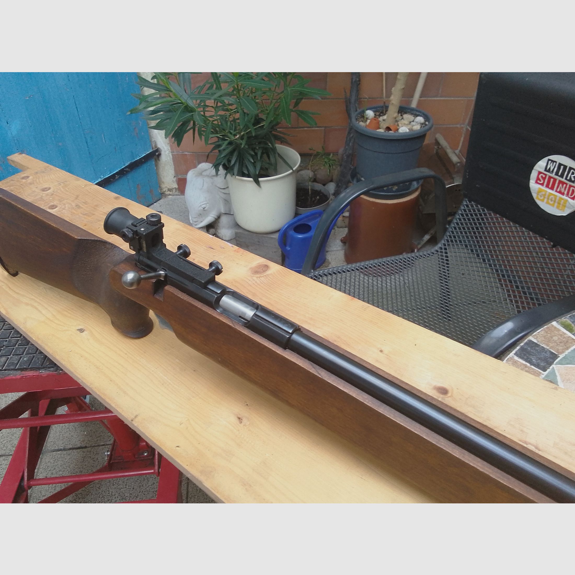 Rifle deportiva modelo 150 .22lr fabricante Suhl