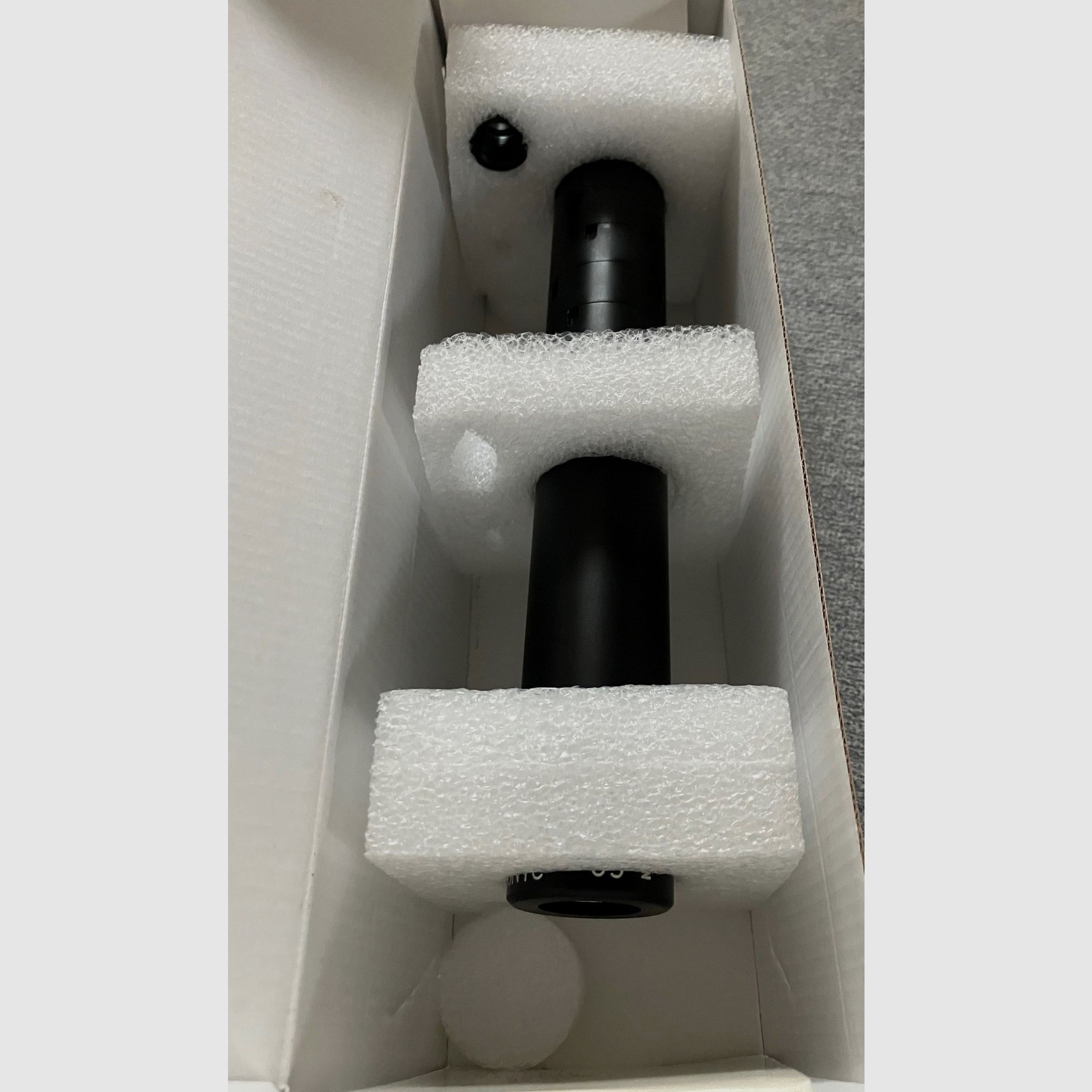 SONIC suppressor Cal. 8 mm – Thread 1/2” x 20 like new TOP, imagen 3 de 5