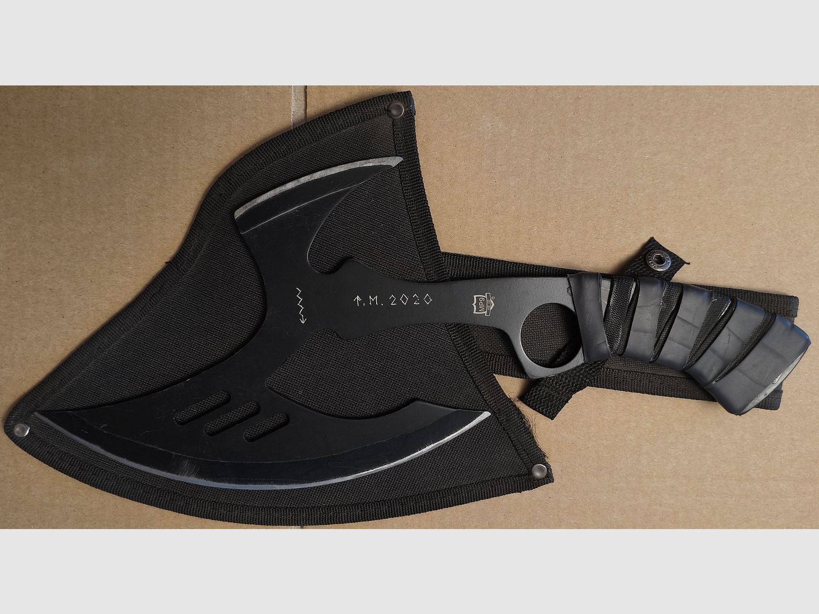 MP9 Aisi 420 werpbijl