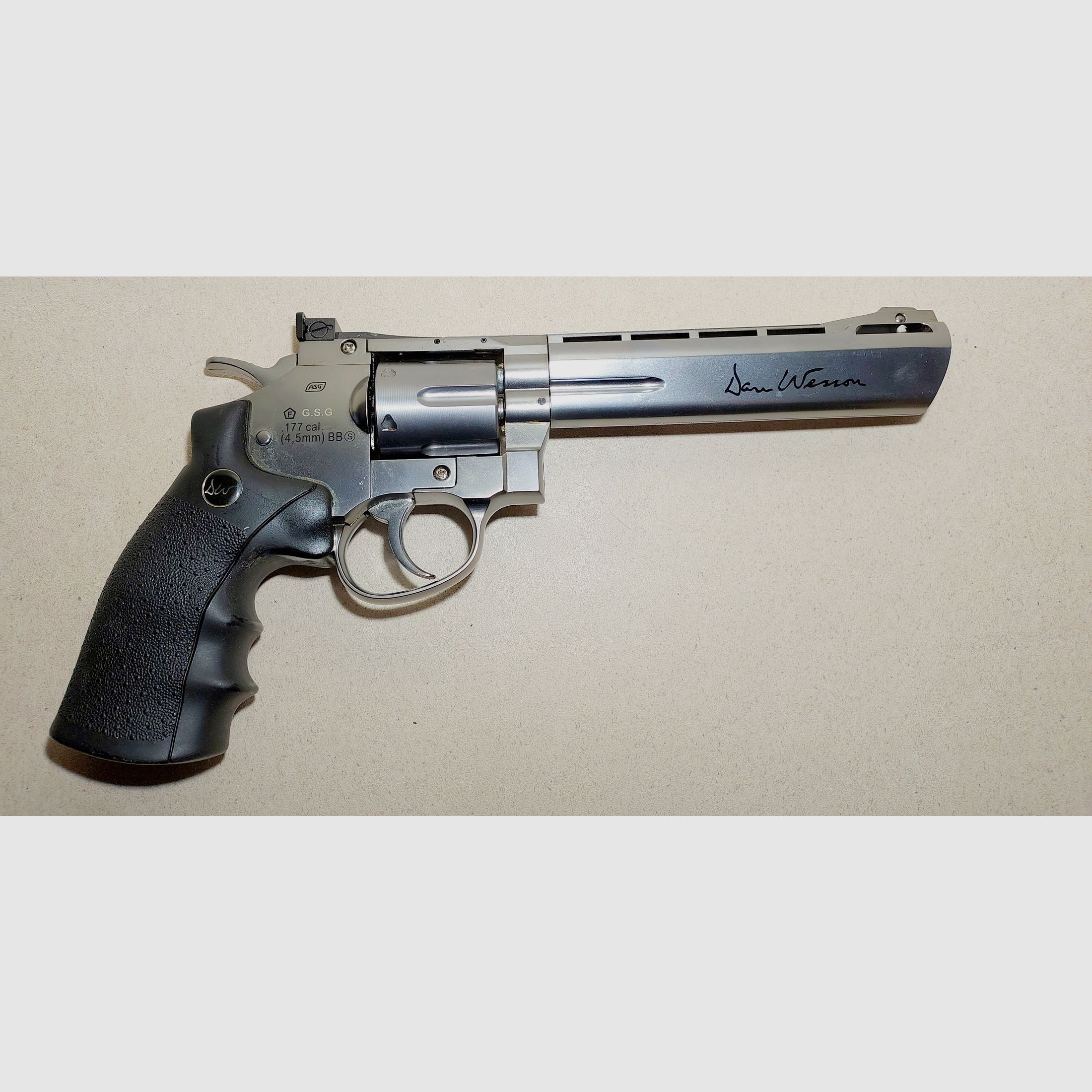 Dan Wesson 6" Revolver 4,5 mm Stahl BB Co2 Silber (P18)