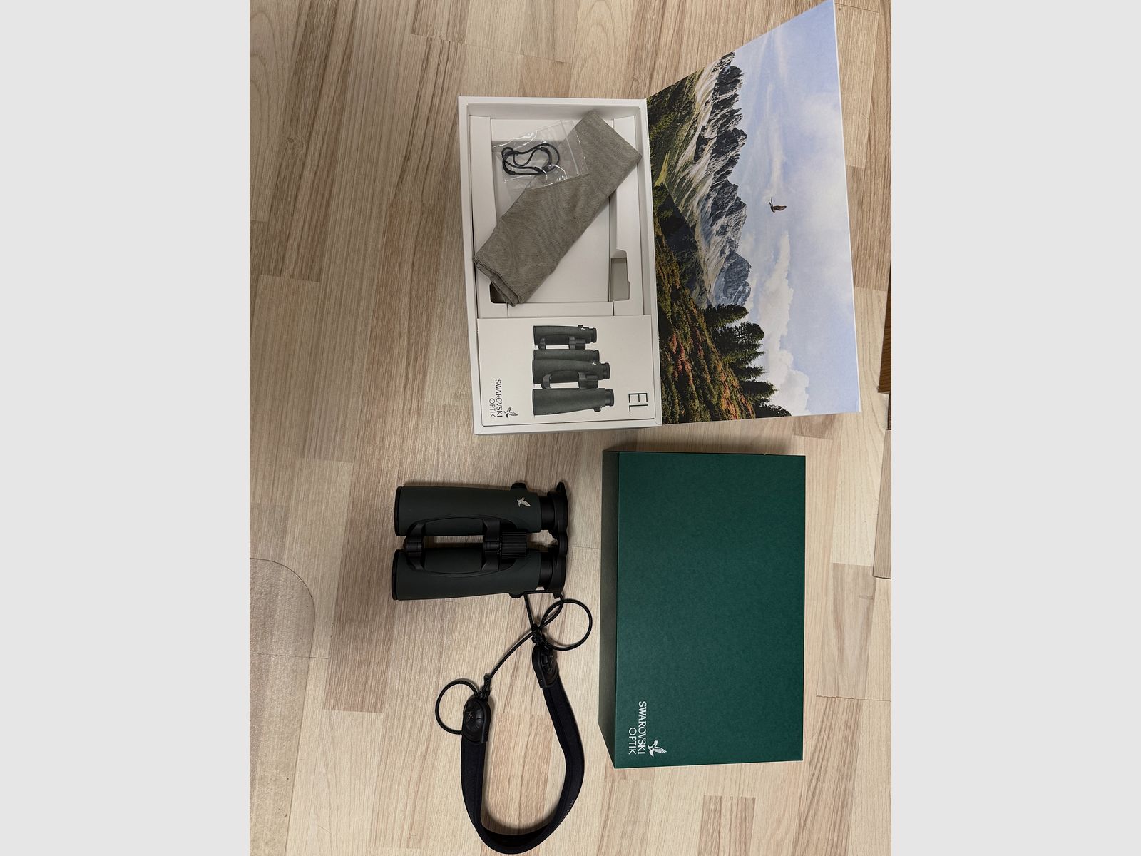 Swarovski EL 8.5x42 WB binoculars as good as new