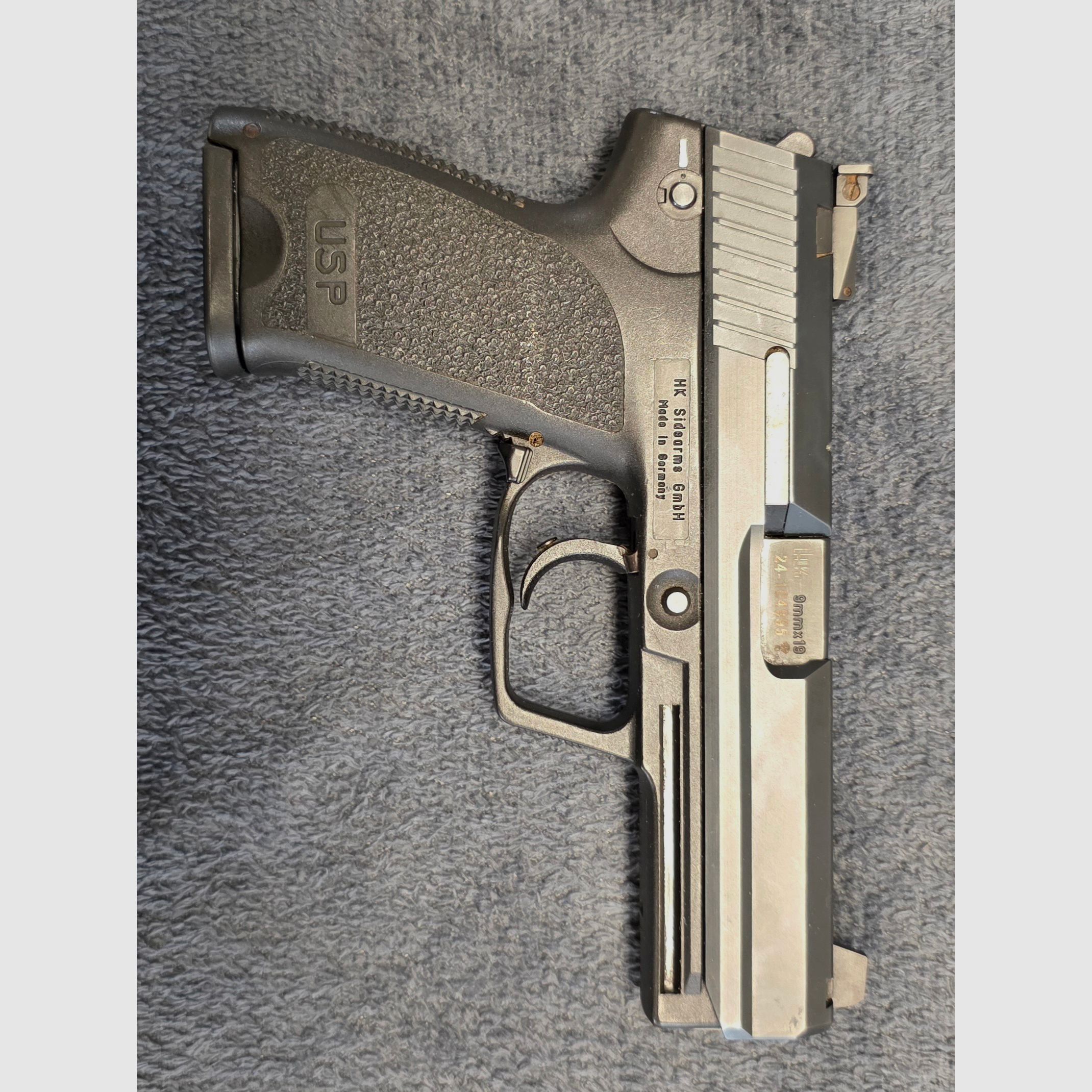 Heckler & Koch USP , 9mm