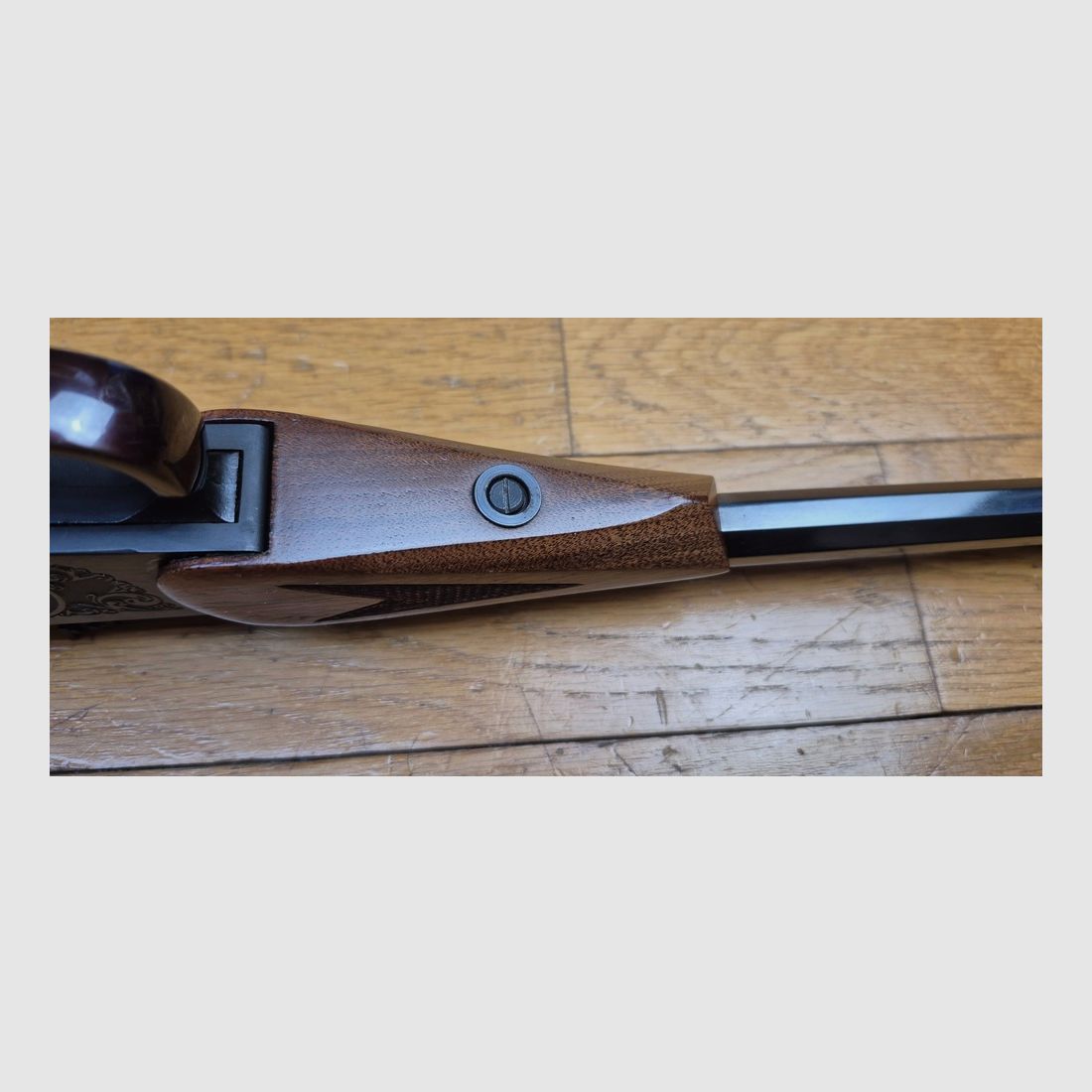 Sehr spielerische Pistole Thompson Center – Modell Contender – Lauf 10 Zoll – Kaliber 30-30 oder 30WCF – Waffe von Rochester aus Anfang 1979 – Sehr schönes Holz – Sehr gut angepasster Pachmayr-Griff – Wunderschöner oktagonaler Lauf – Exzellente Mechanik und Abzug – Schöne Trainings- und Präzisionswaffe – TBE/TBE+, Bild 15 von 30