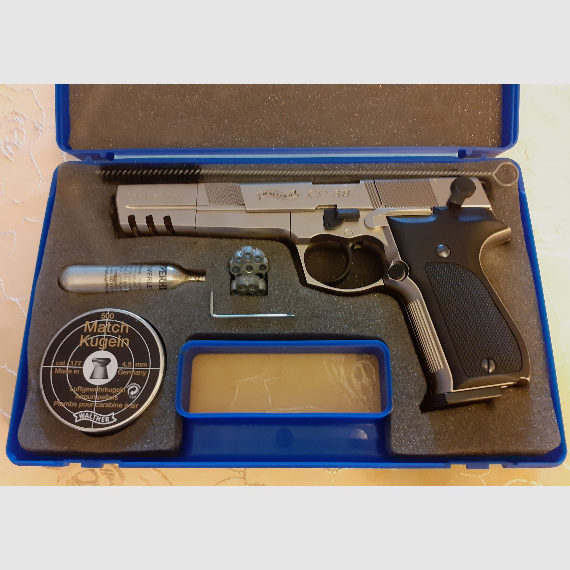 Pistolet CO2 Walther CP88 Competition, niklowany