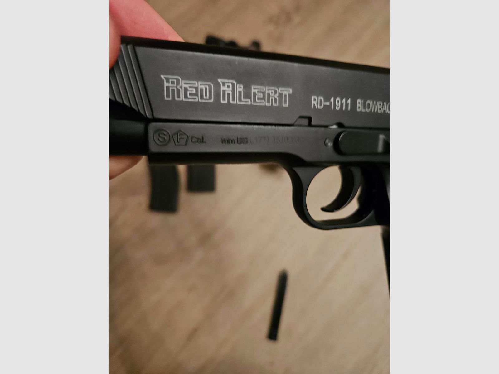 SigSauer MCX CO2 air rifle + Red Alert RF - 1911 CO2 blowback