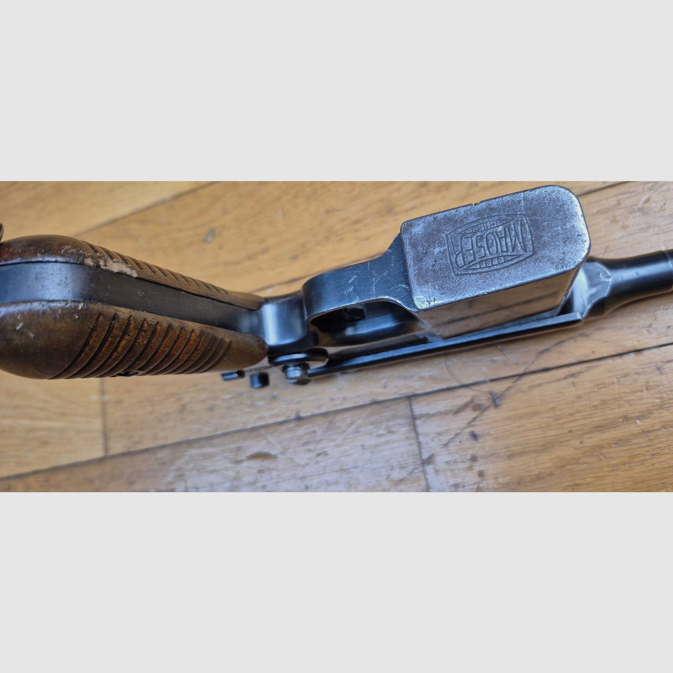 Sehr seltener Automatikpistole C96 Typ Schnellfeuer „genannt 712“ – Kal. 7.63 Mauser – Seltenes Exemplar, das von der Wehrmacht oder der SS verwendet wurde – Mythische Waffe – Eines der letzten produzierten Exemplare – Westinger-Typ Selektor – 100% monomatrikulierend – Mauser 10-Schuss Magazin konform – Handgefertigtes Etui 2. Weltkrieg – TBE++ – Kategorie A2 – Export AUSSCHLIESSLICH!, Bild 11 von 34