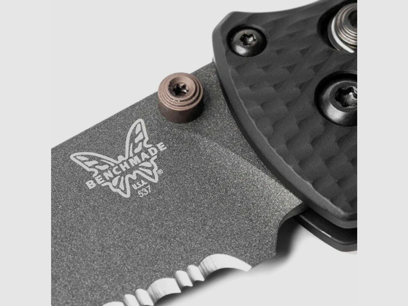 Nóż Benchmade Bailout Anodowane Aluminium Czarny Ostrze Kombinowane, zdjęcie 6 z 6