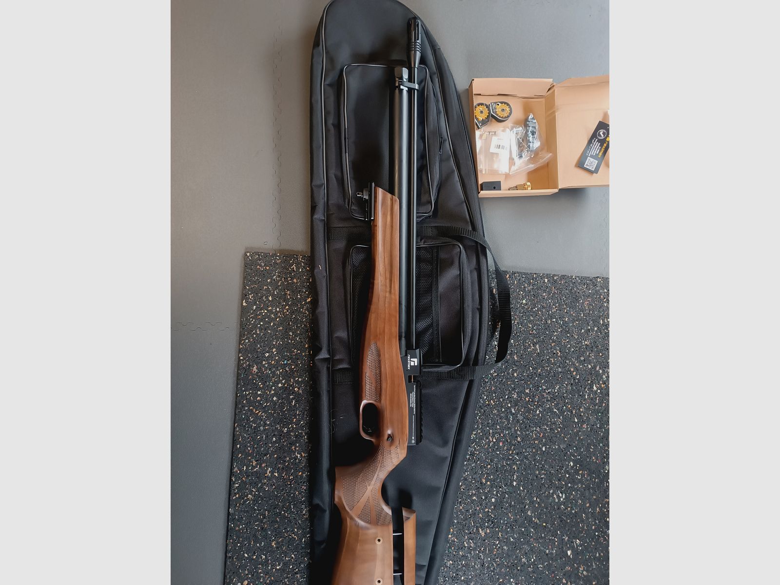 Reximex Daystar PCP-Fusil à air comprimé 4,5mm – Élégante crosse en noyer (marque F, comme neuf)