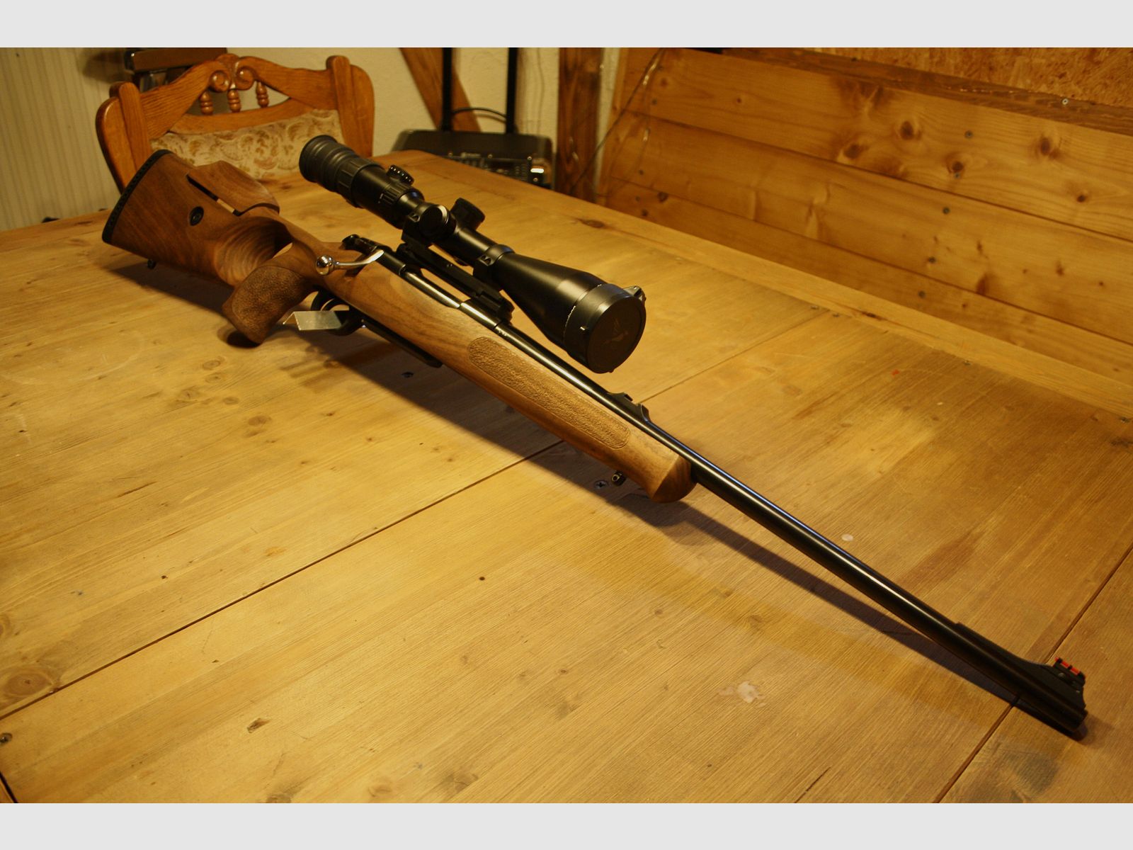 Repetierbüchse Zoli AZ1900 Taiga  8x57IS Handspanner mit Nussbaum Lochschaft