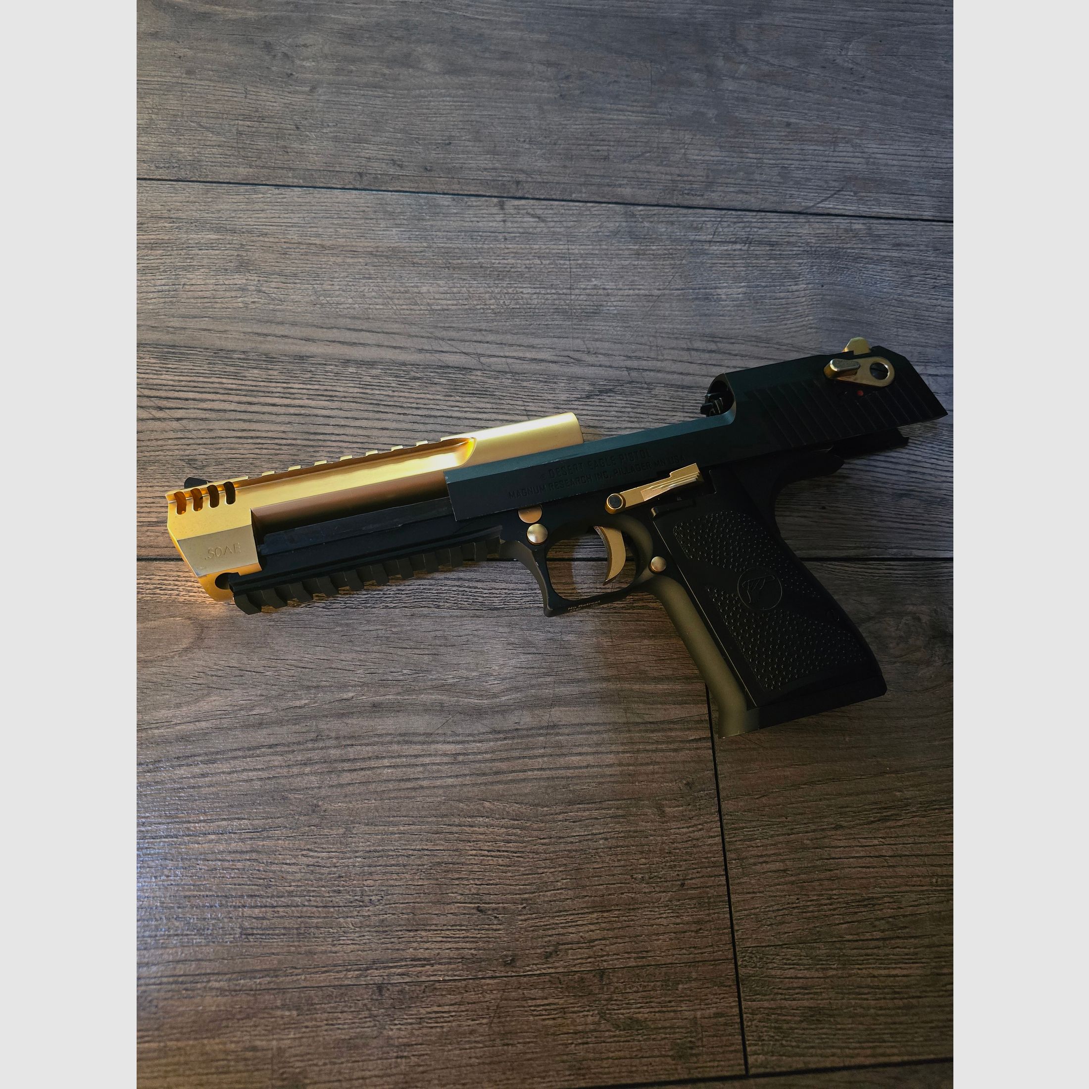 Desert Eagle L6 50AE GBB Gold/Schwarz