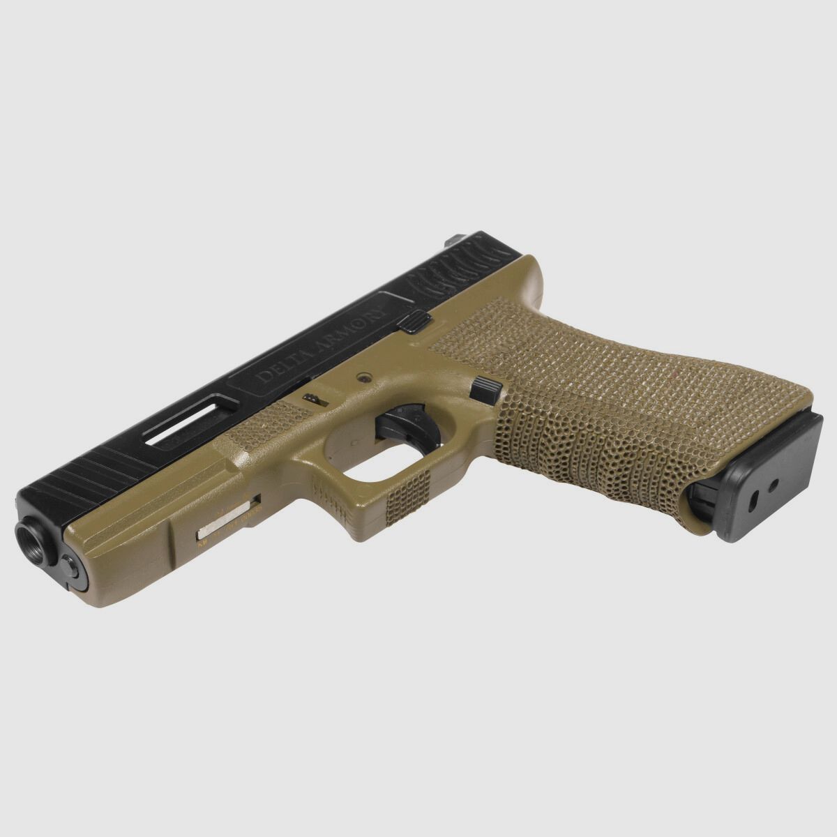 P01 GBB Airsoft Pistool met Grip Stippling in Olijf | Delta Armory