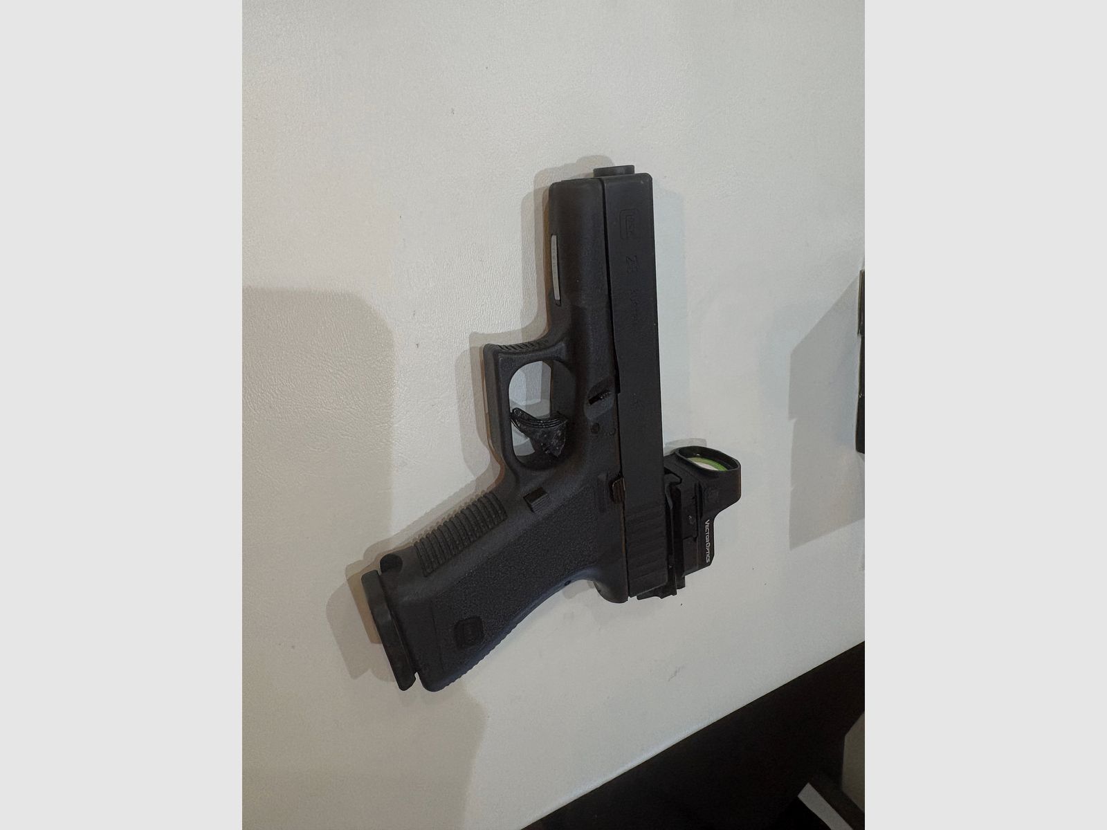 Glock 23 Kaliber 40S&W met 135 schoten munitie Gen 2