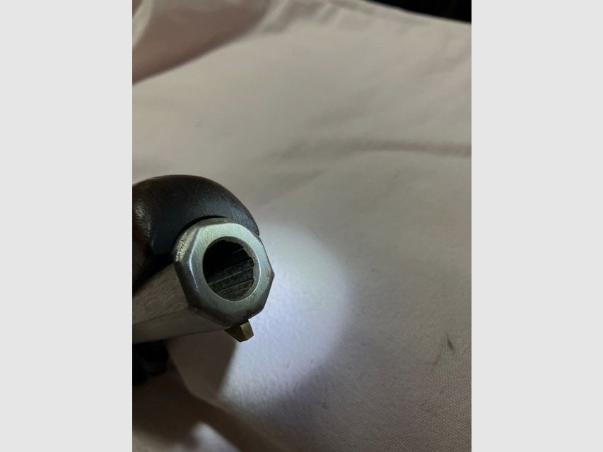 Derringer a percussione a caricamento frontale