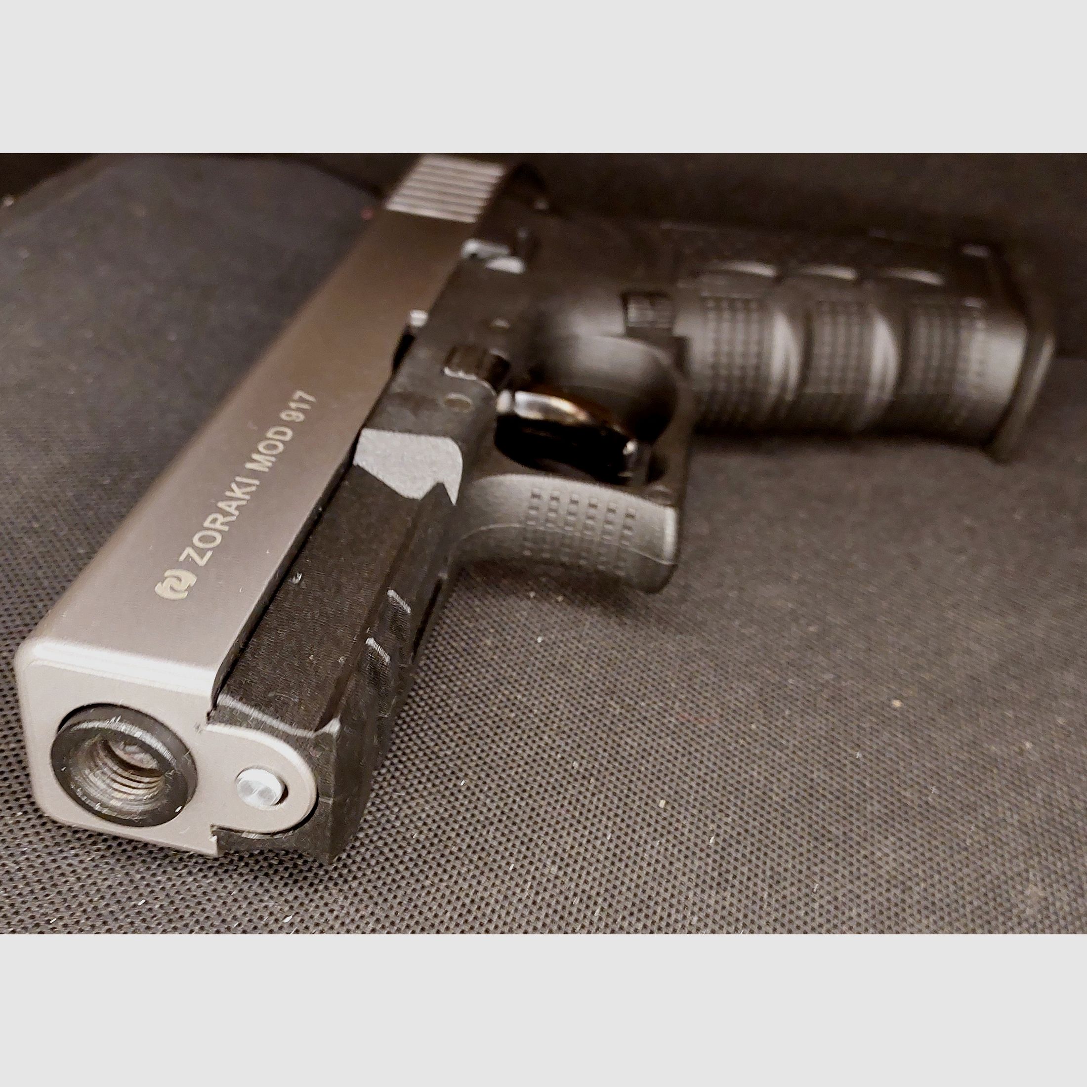 Zoraki 917 blank firing pistol 9mm P.A.K. Titan (PTB 1023)