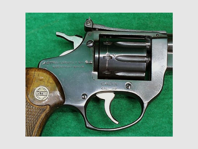 Astra Cadix Revolver