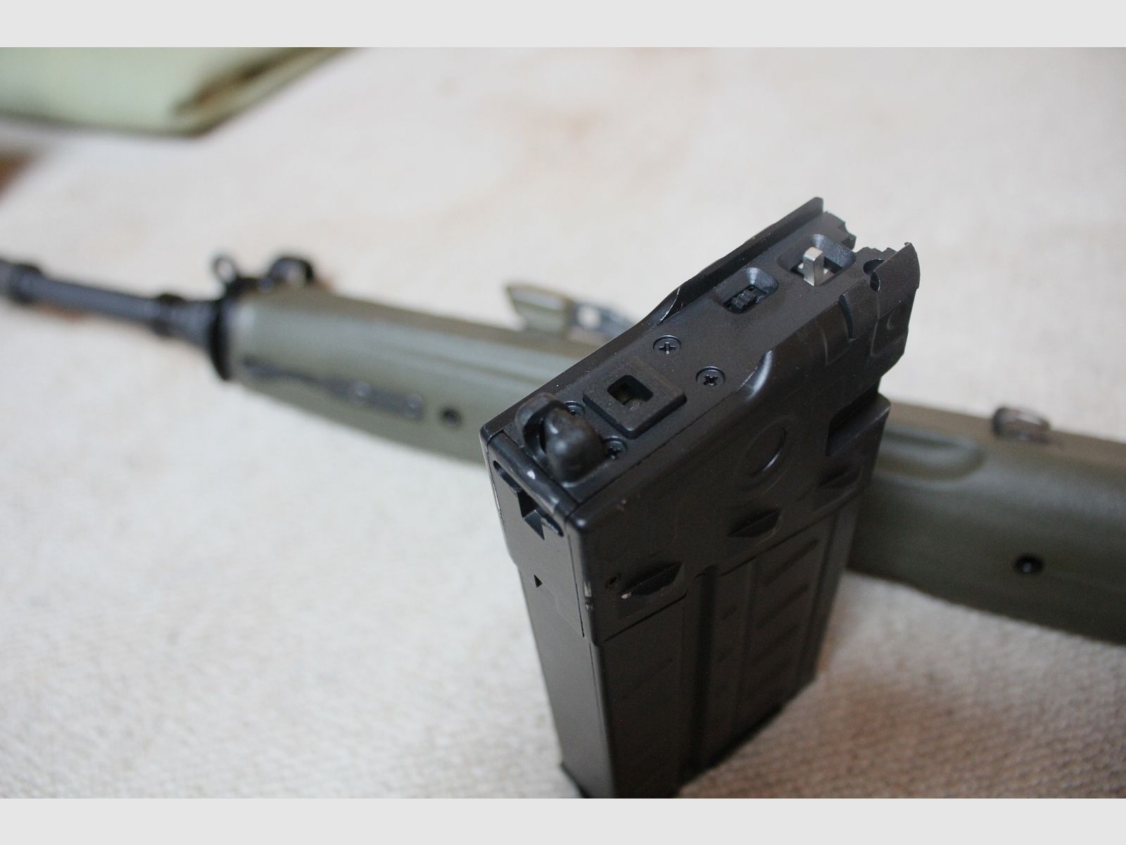 Ungeschossenes Umarex VFC Co2 G3 Ausf. G3A4 mit Original H&K Griff, Ladehebel, Schubschaft + Trapez Handschutz