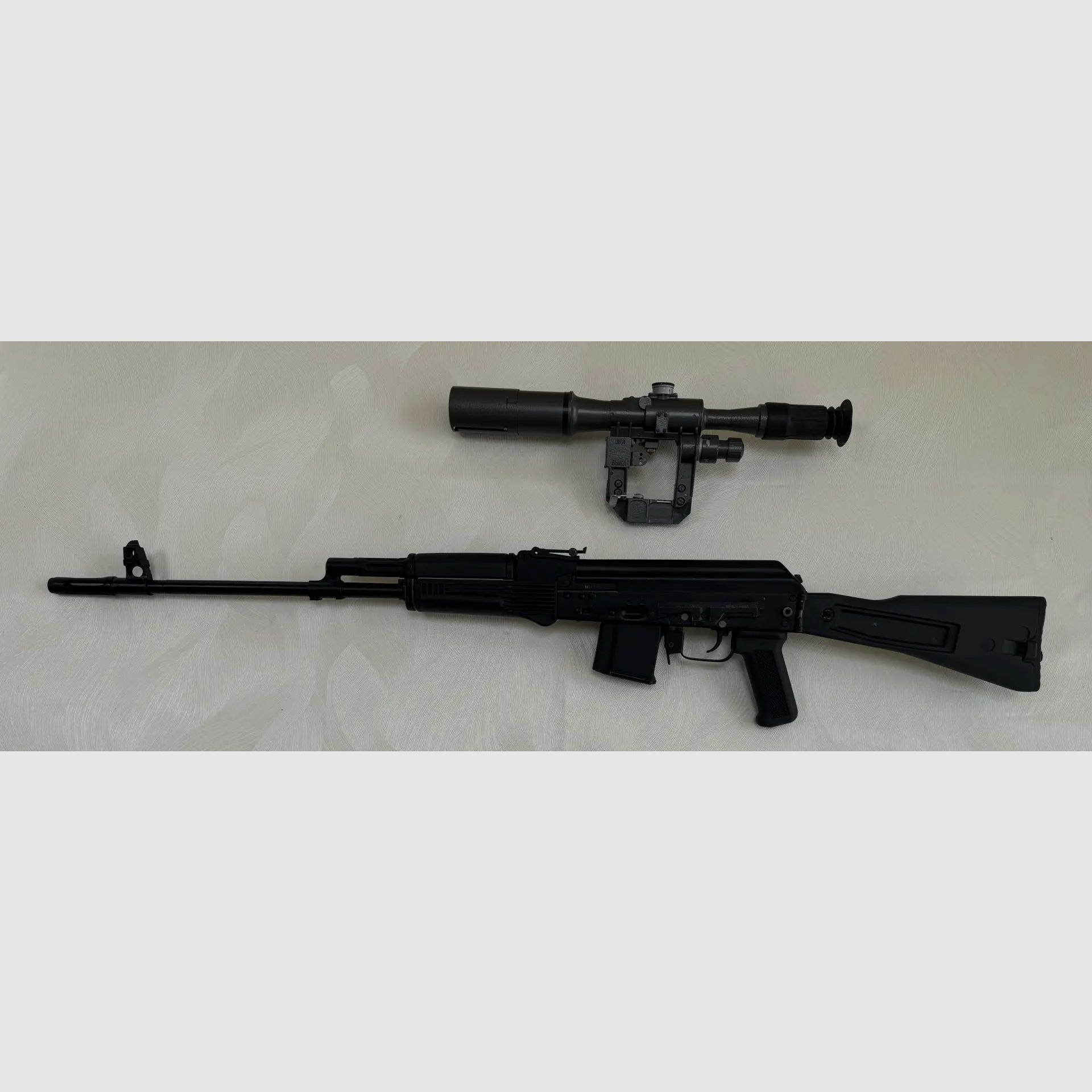 Izhmash A-M3 im Kaliber .223 Rem. – Zivile Sportversion der AK-47 mit Scharfschützen-Zielfernrohr