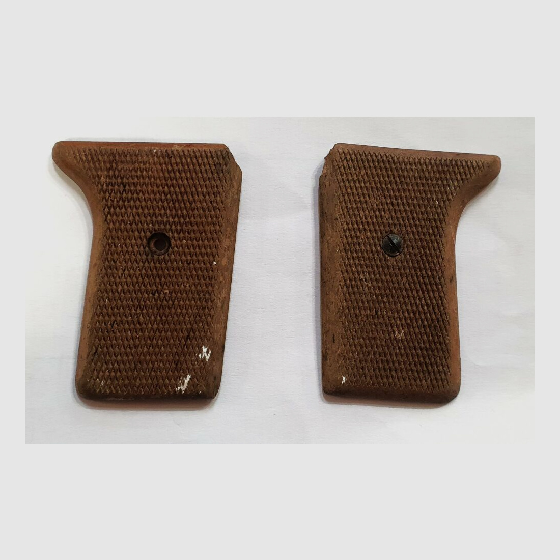 Reck Griffschalen Paar, Rechts und Links, Reck P8, Holzgriffschalen gebraucht