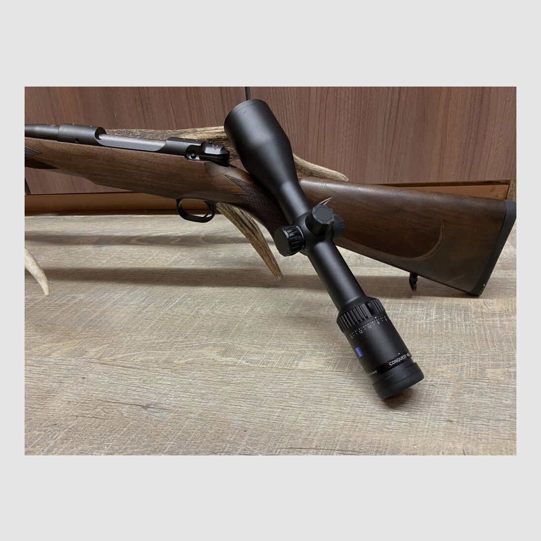 Mauser M12 Pure, z Zeiss Conquest V6 2,5-15x56