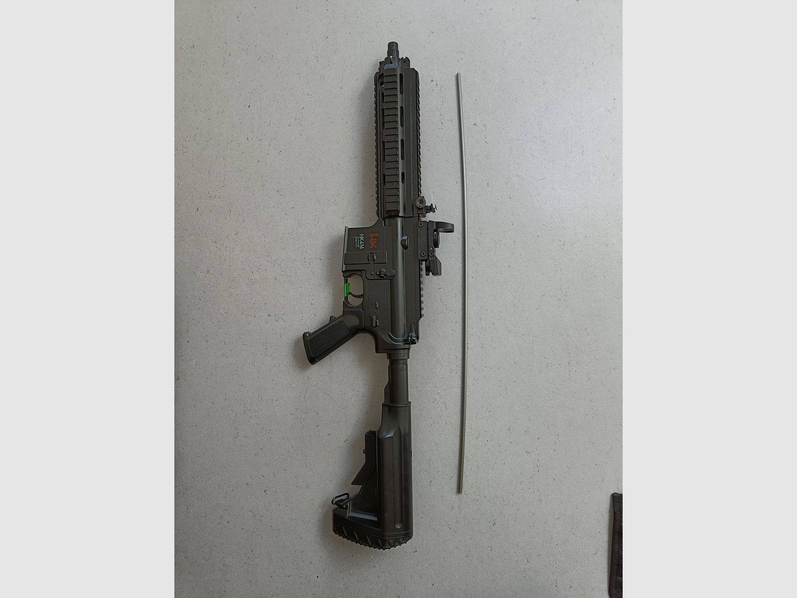 Komplette Airsoft-Ausrüstung – Gewehr, Weste, Visier, Tasche, Speedloader – Alles dabei!