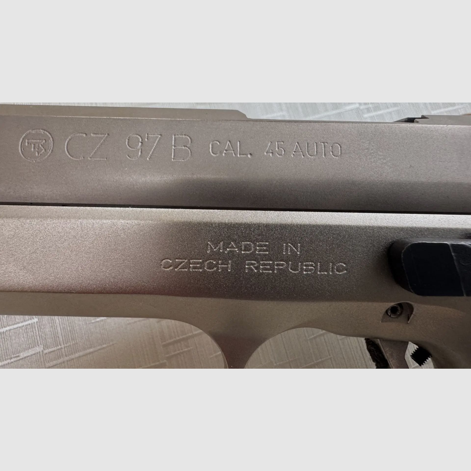 Brünner CZ 97 – Drost-Vollumbau, 6 Zoll, Kaliber .45 ACP