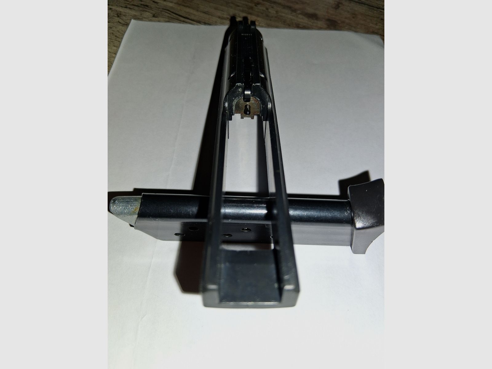 Collectionneurs attention !!! Röhm RG 8 (PTB-154), plaquettes en bois, chargeur de rechange, État TOP, jamais tiré