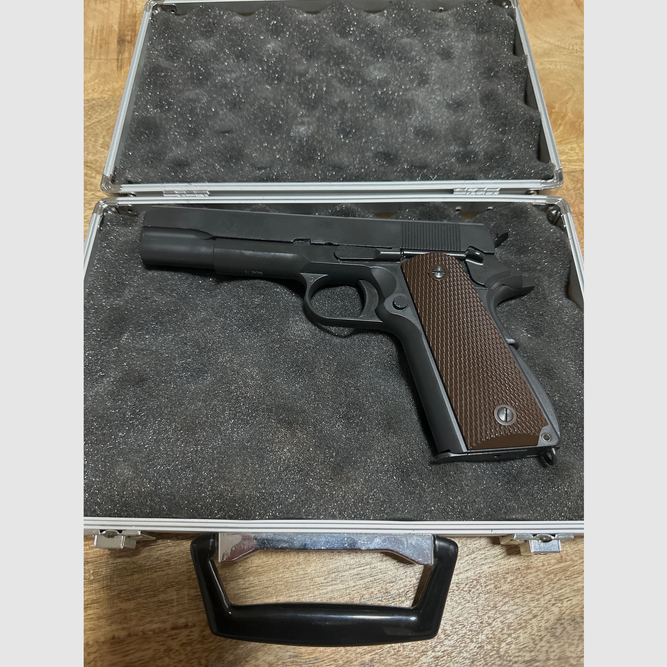 Begadi M1911 Pistole cal.6 mm BB Airsoft mit F Kennzeichen 