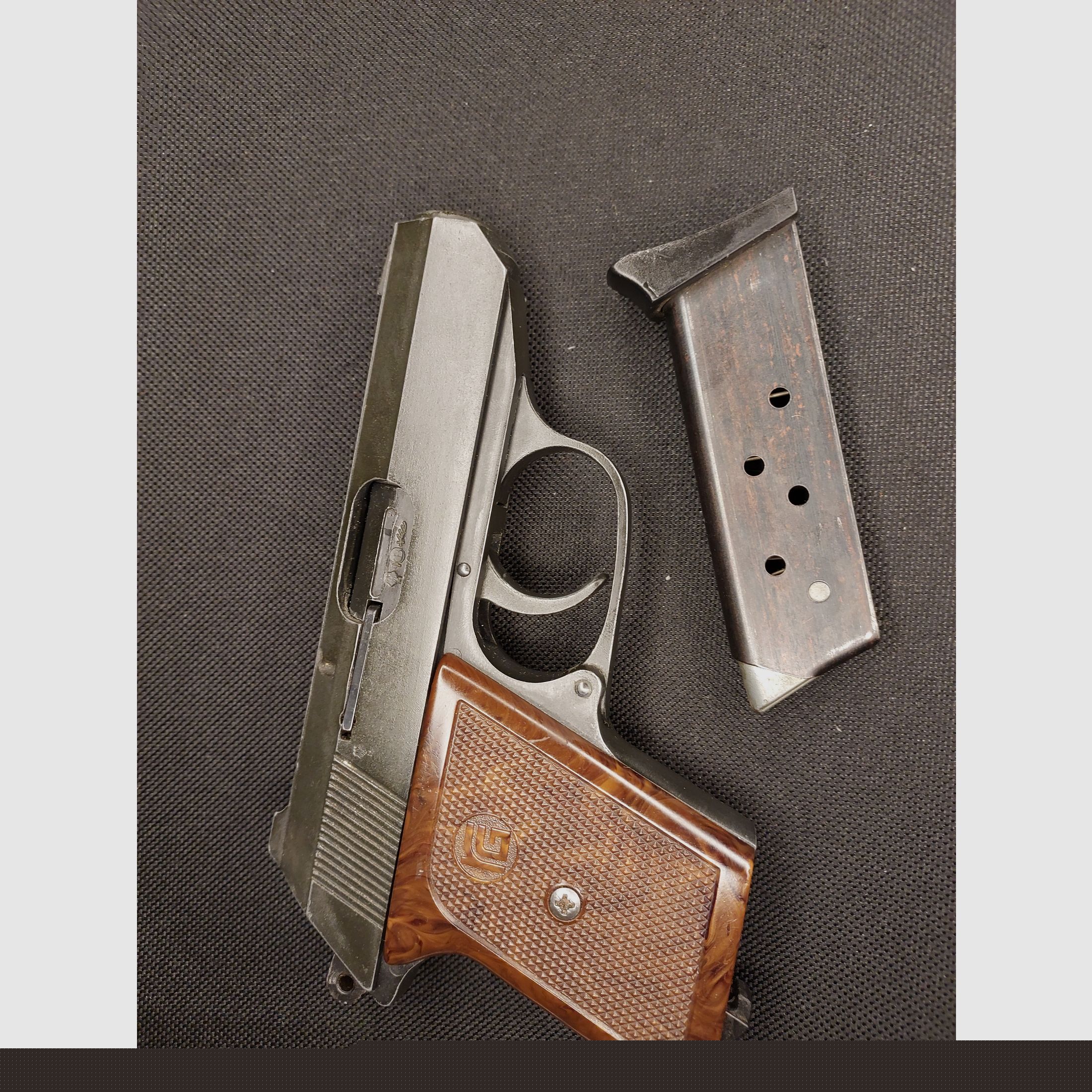 Röhm RG9 blank firing pistol (8 mm K., PTB 413) RG 9