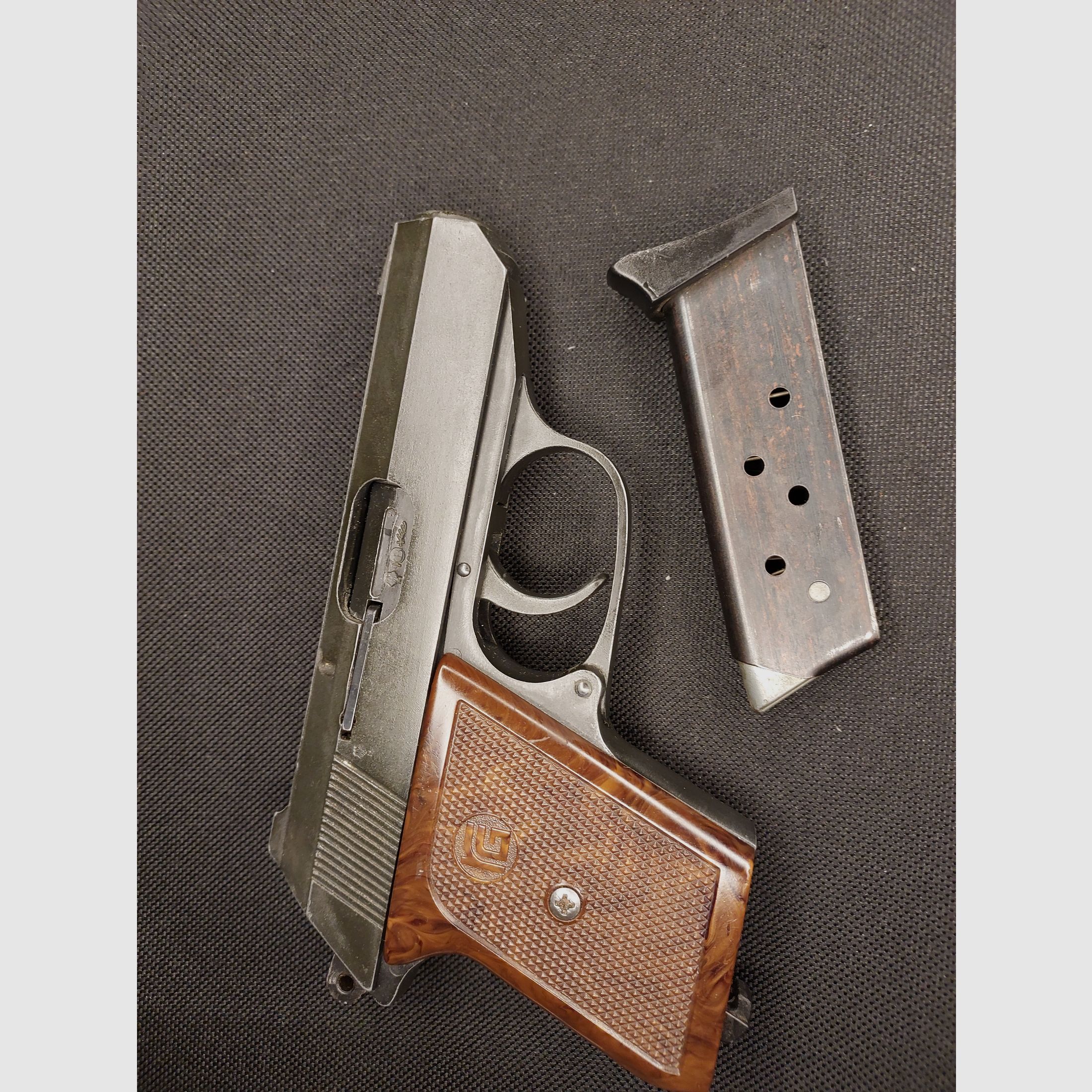 Röhm RG9 Schreckschusspistole (8 mm K. , PTB 413) RG 9