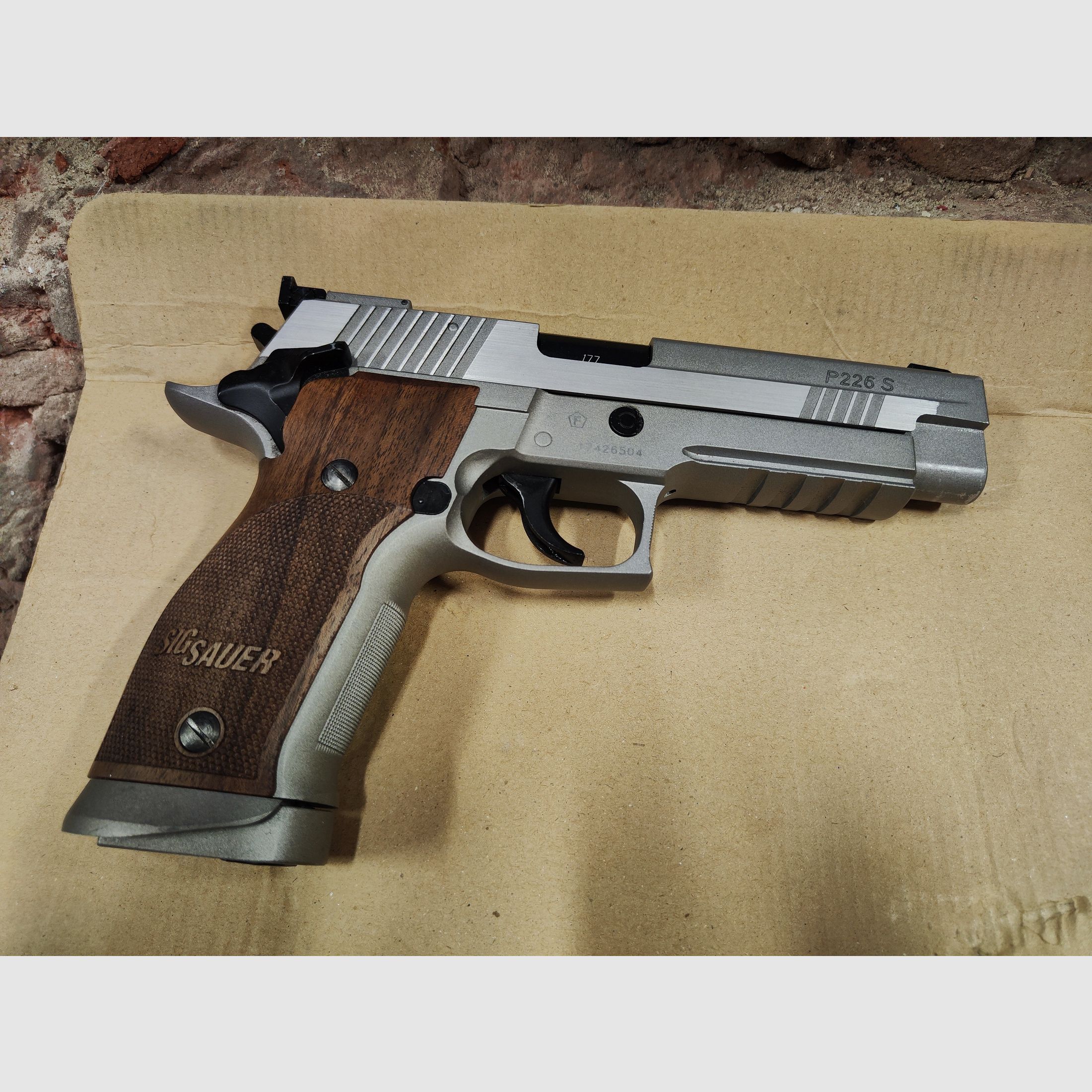 Sig Sauer P226 X-Five acciaio 4,5mm BB CO2 legno vero
