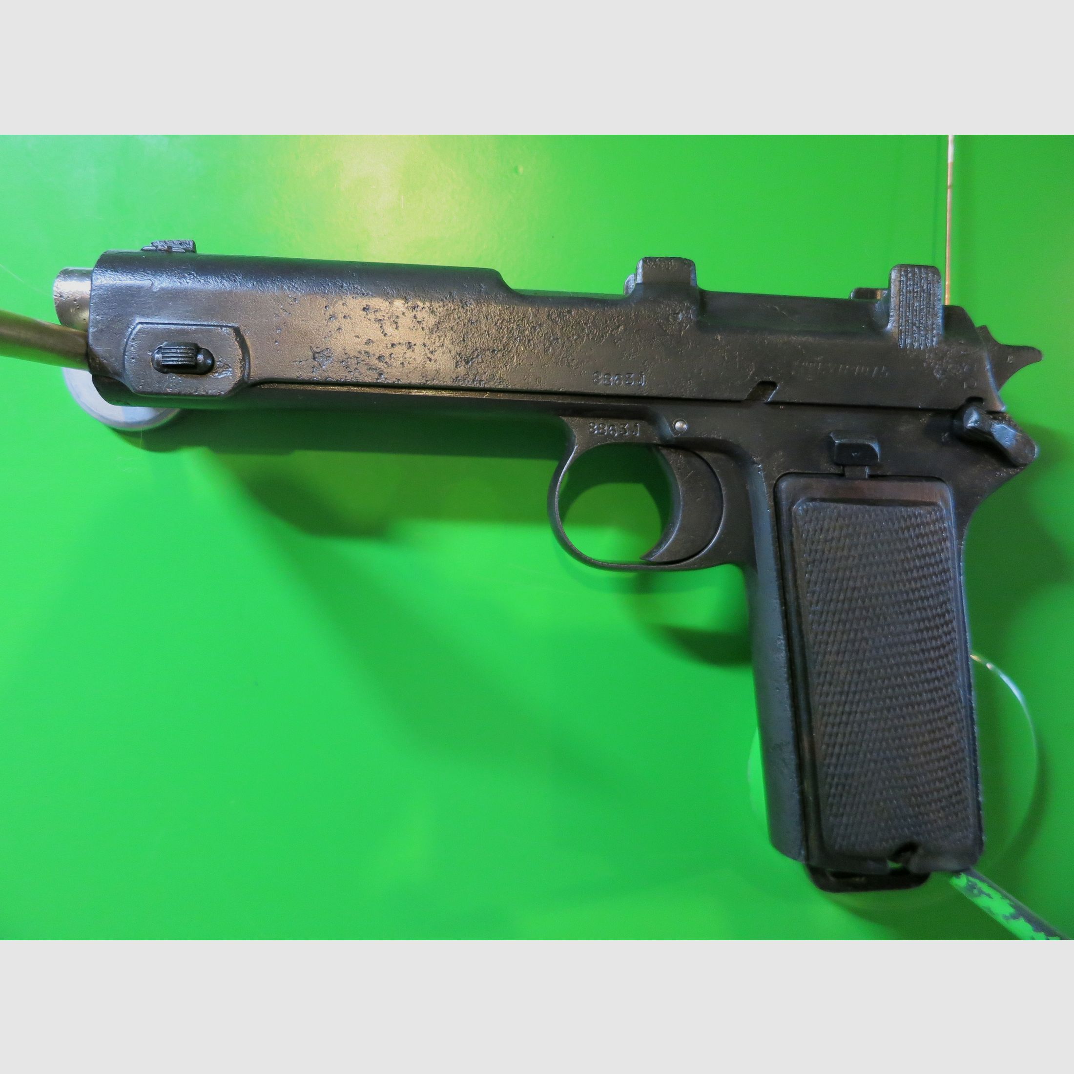 Steyr Hahn M1912 – Halbautomatische Pistole  Modell STEYR 1915; 9 mm Steyr   #85