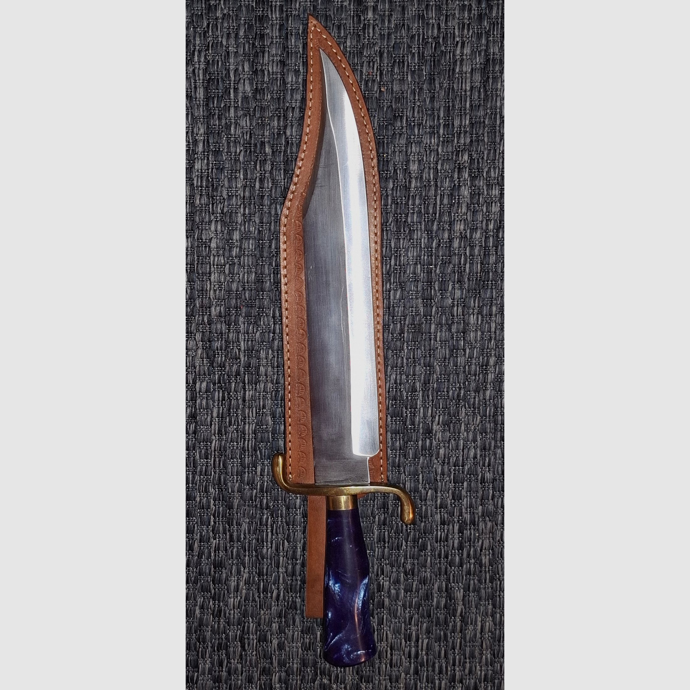 Vendo dalla collezione coltelli Bowie XXL. Come nuovo. Spese di spedizione gratuite!!