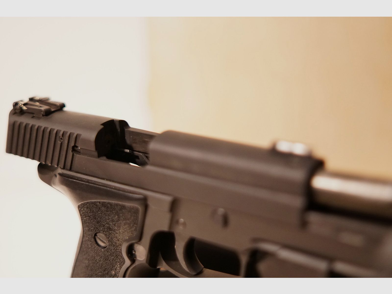 Perfekter Einstieg in die 9mm-Disziplin — Sig Sauer P226 LDC II + .22 + Mantis | 1.499 €