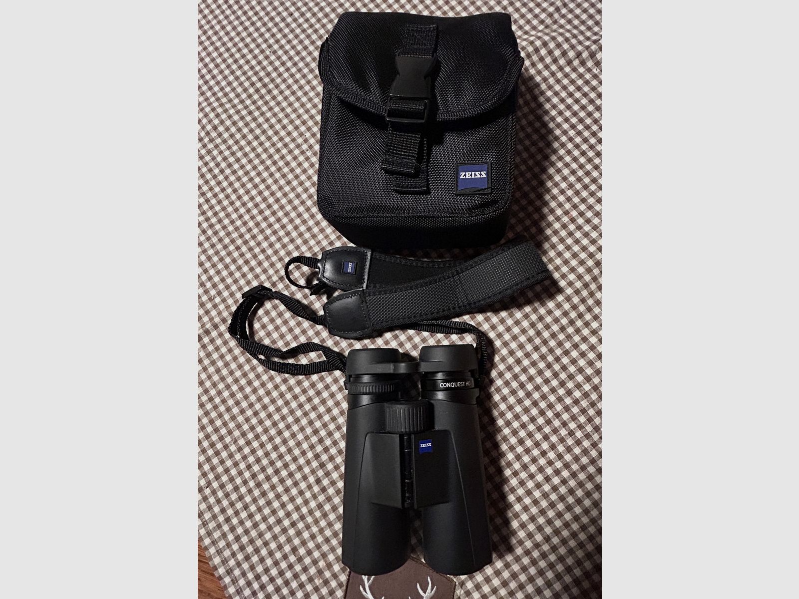 Binoculars Zeiss Conquest HD 8x42