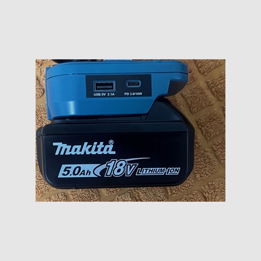 Makita - 5 amp Akku mit LED Handstrahler - wer Licht braucht kriegt es hier !!!