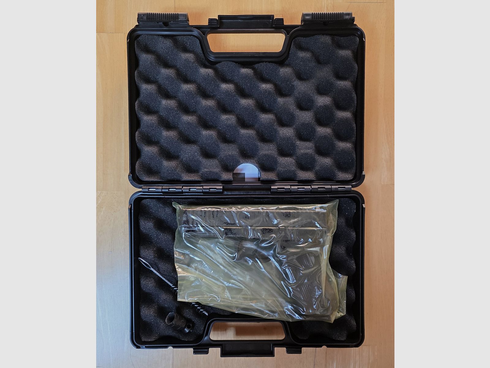 Glock 17 Gen5 pistolet alarmowy 9mm P.A.K. oksydowany