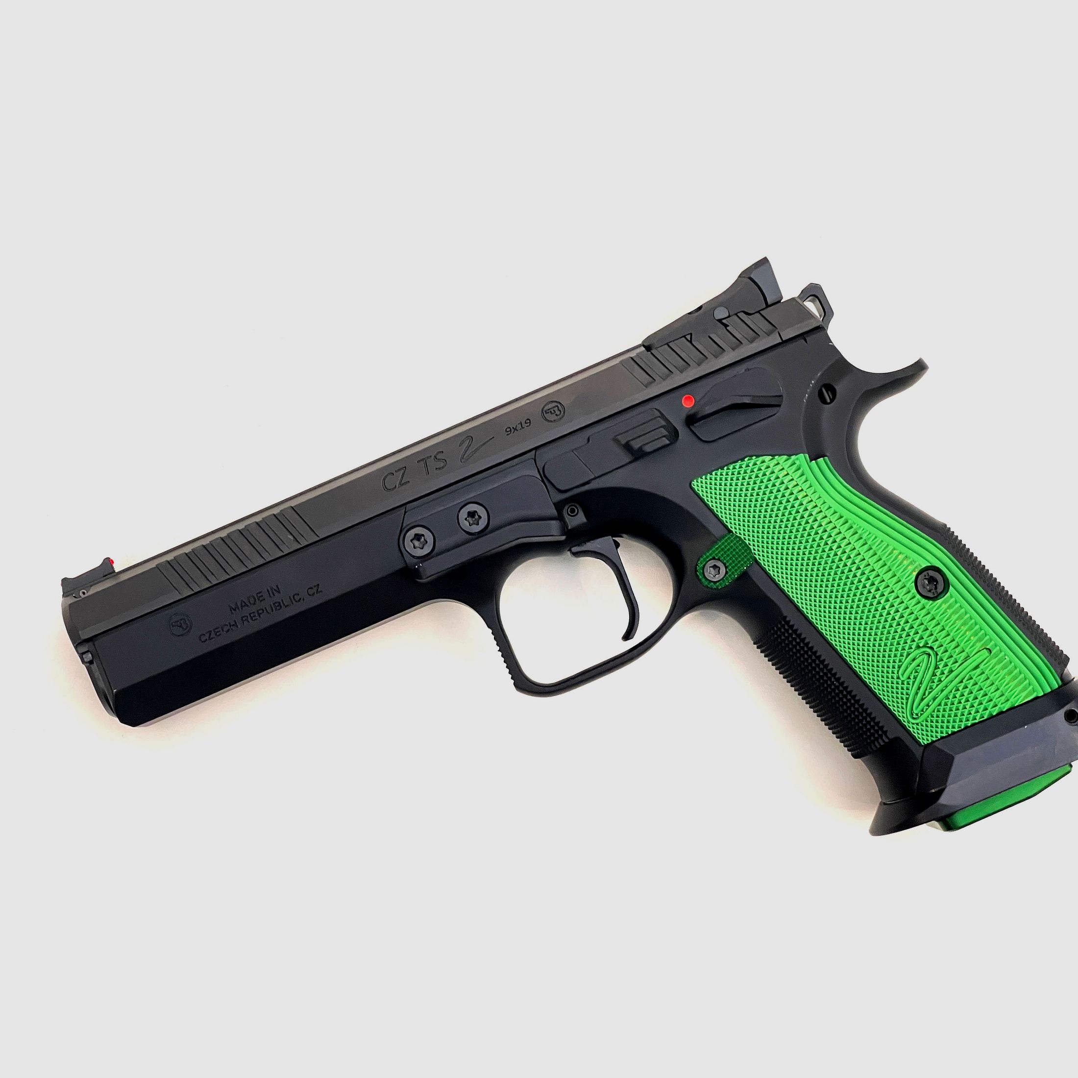 CZ  TS 2 Racing Green 9mm Luger NEU