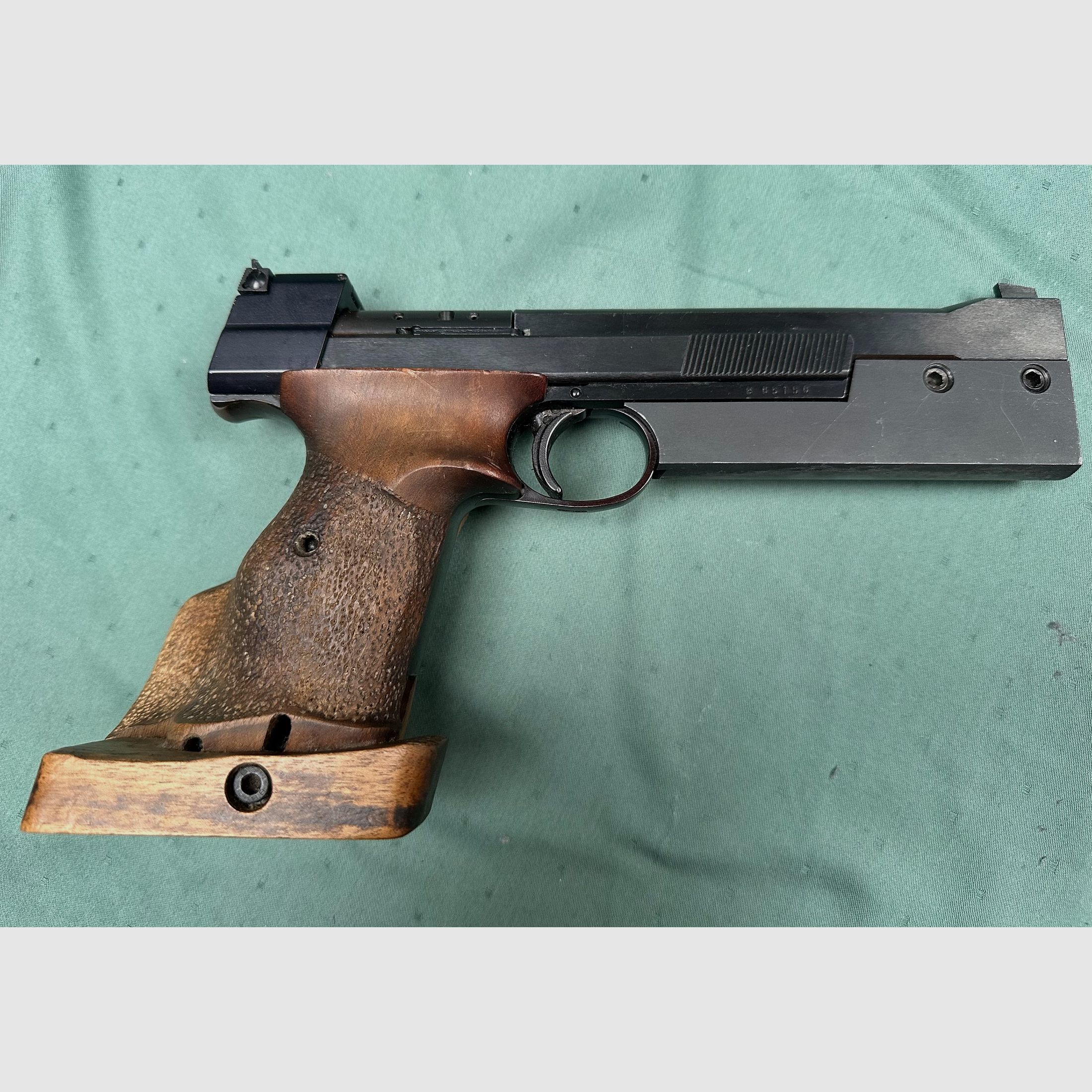 Hämmerli 215, calibre 22lr. avec 2 poids et 3 magazines, image 1 sur 6
