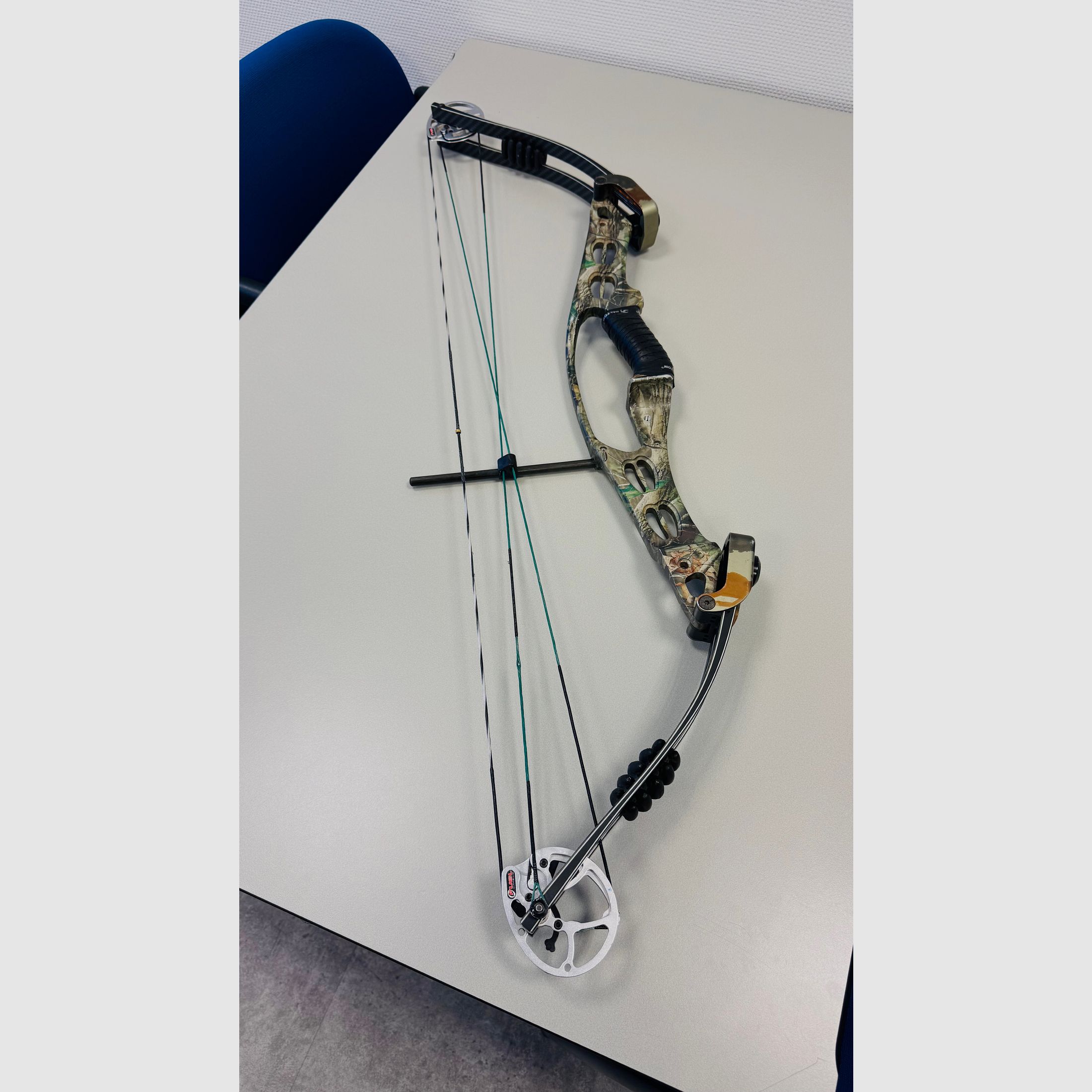 Hoyt Caribou Podium X Elite compound bow for hunting