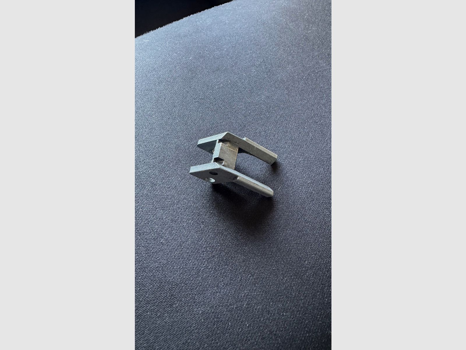 Original GHK Glock 17 Gen 5 deslizamiento de aluminio y cañón incluido resorte de retroceso y localizador de gatillo