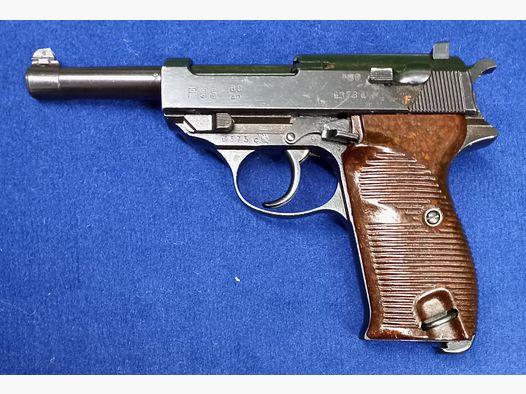 Pistolet Wehrmacht P38 ac 42 w kalibrze 9mm Luger, z stemplem odbiorczym WA 359