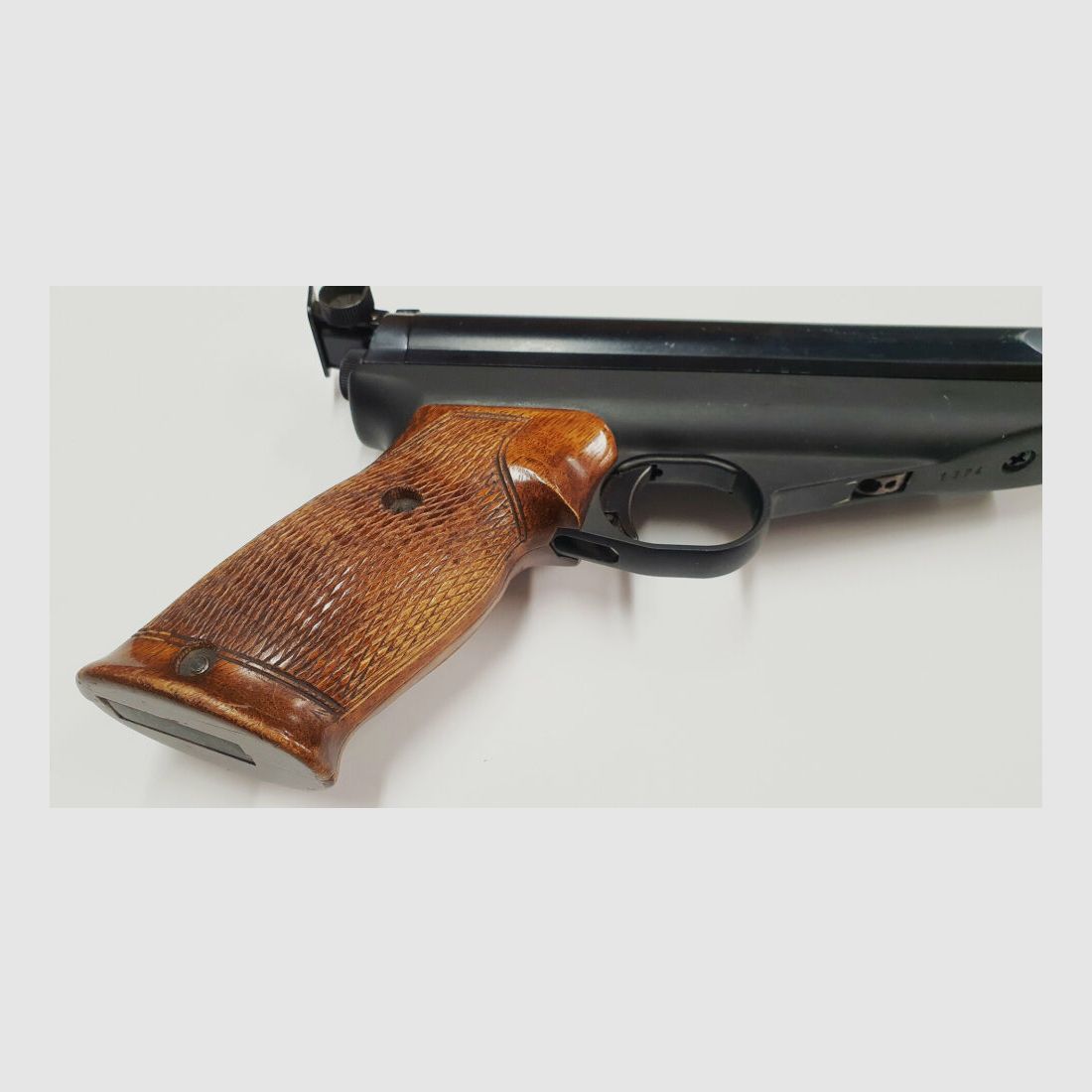 Feinwerkbau Feinwerkbau Mod. 65 4,5/.177 FWB 65 Mk. I , vierstellige Seriennummer, Federdruck / Seitenspanner