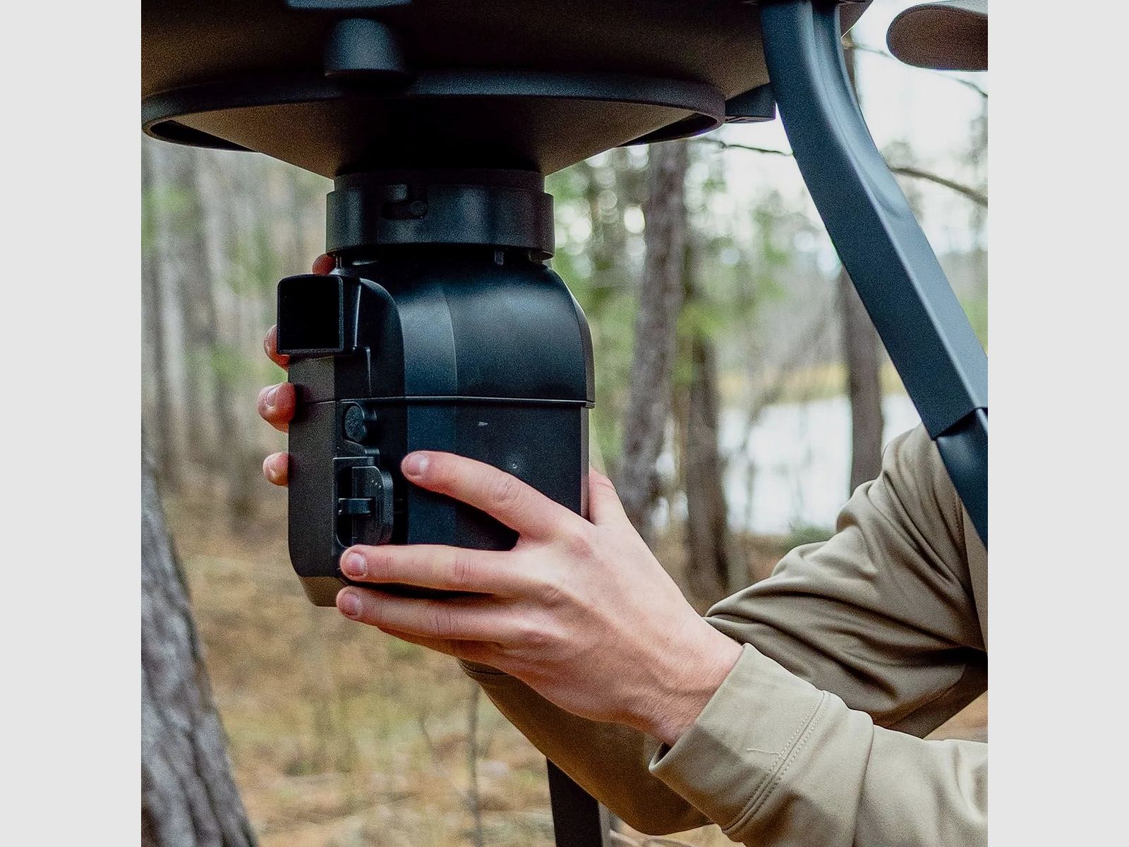 Moultrie Voerautomaat PRO HUNTER III DIRECTIONAL FEEDER KIT, afbeelding 10 van 13