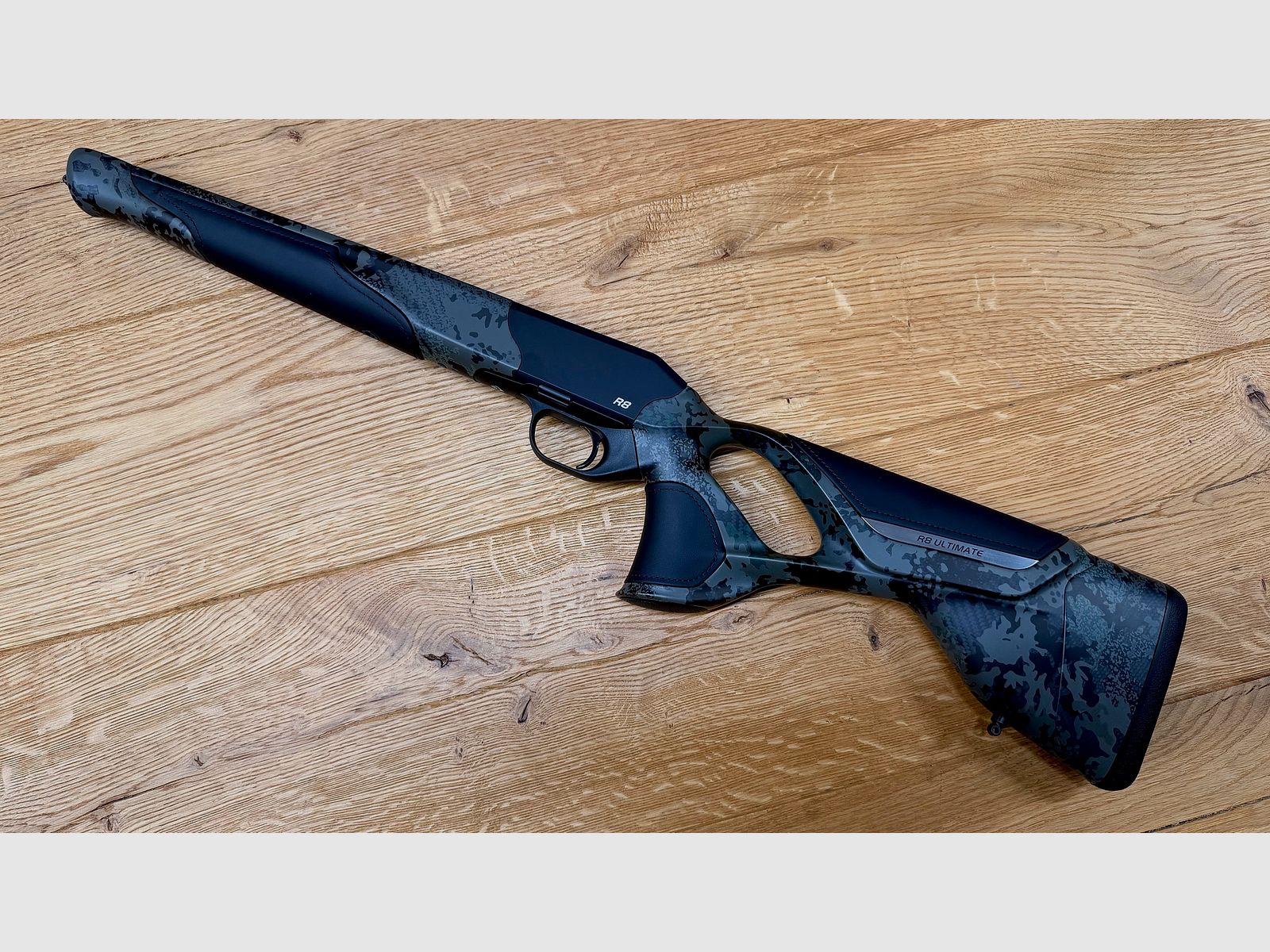 Blaser R8 Ultimate Carbon Huntec Camo carcasa / Atzl Match-caza disparador / Logo plata / Peso semi