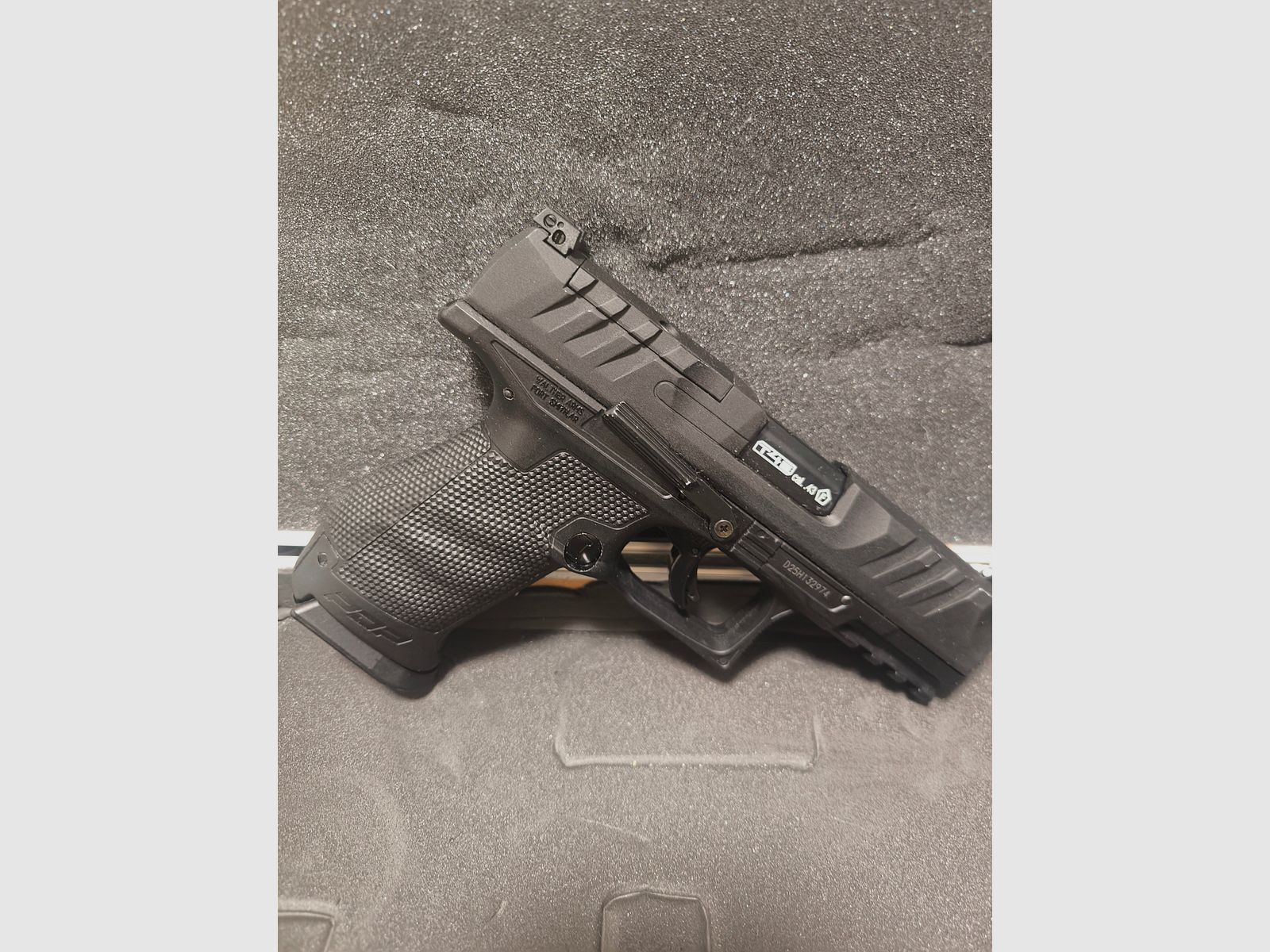 ⚠️ Achtung MagFed Freunde, Walther PDP Compact 4 T4E, Kaliber .43 nur 1 Magazin zur Probe Geschossen, Funktionell & Optisch sehr  guten Zustand & Dichtung ist Absolut Dicht!! Sowie 1 Packung 10er Walther Co2-Kartuschen & Munition +Passenden Holster v. Umarex, ⚠️ Versandkosten Frei!! 
