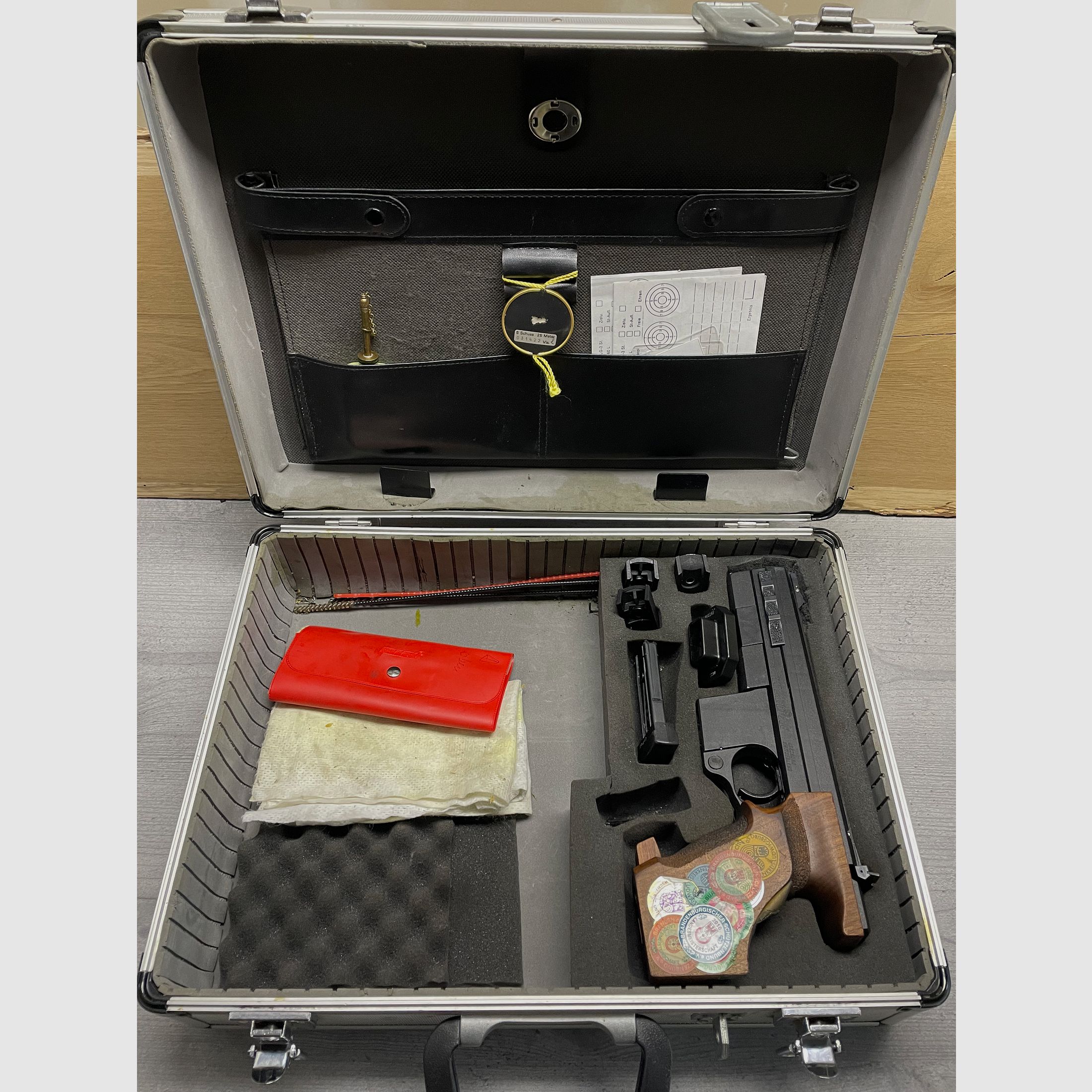 Hämmerli Mod. 280 halblautom. Pistole .22lr