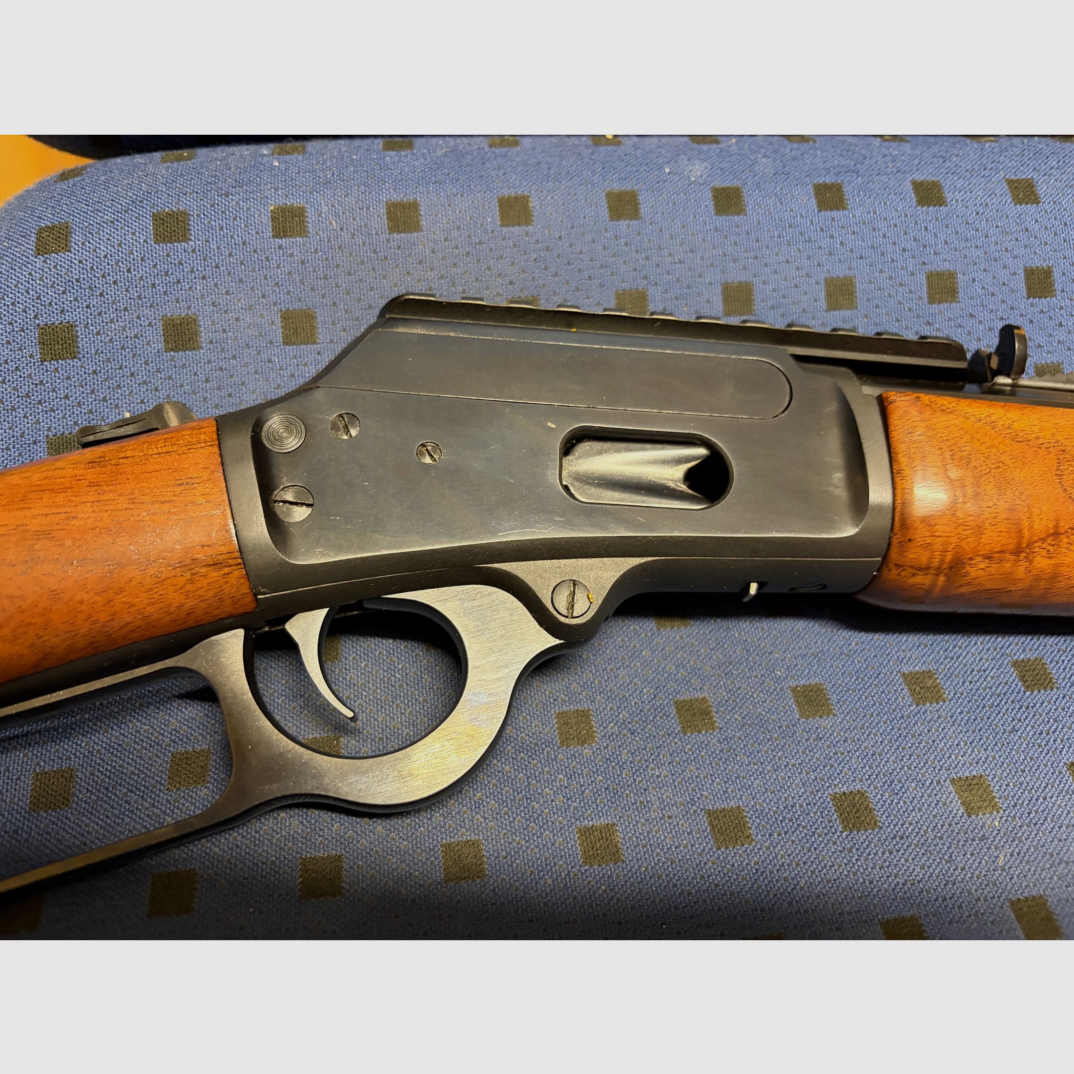 Marlin 1894 COWBOY LIMITED w 44-40
