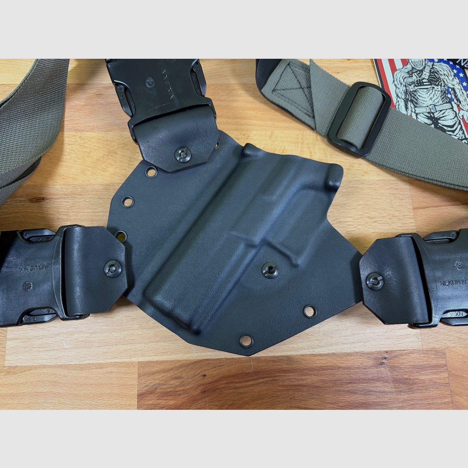 RECON Chest Holster - voor CZ-P10 F (C/SC) van Invader Concepts
