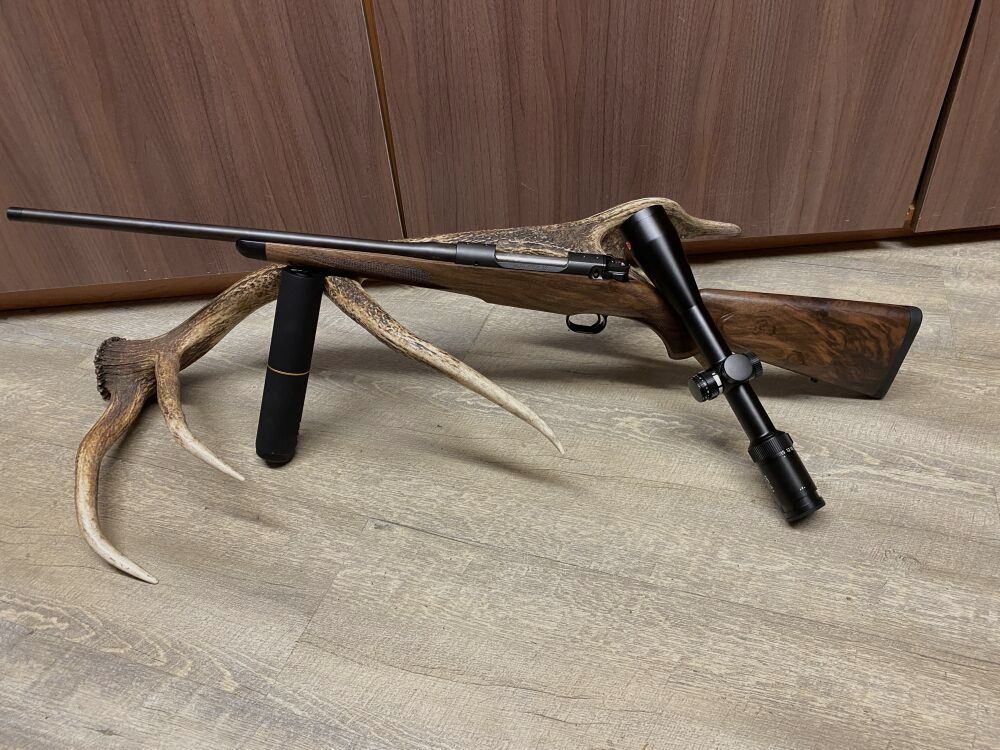Mauser M12 Expert, z Leica Amplus 2,5-15x50 i
